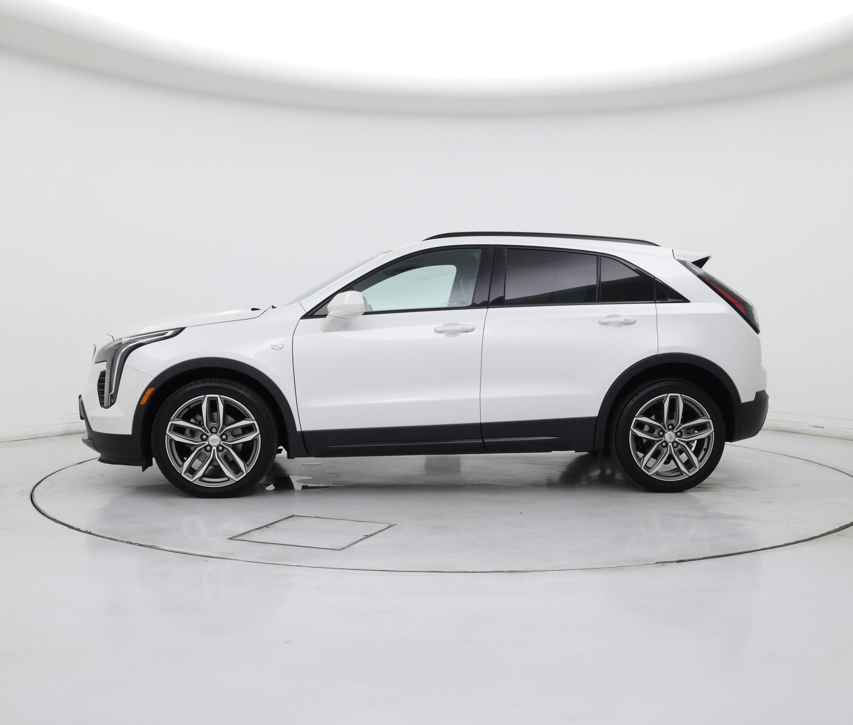 Thumbnail: 2019 Cadillac XT4 - 3