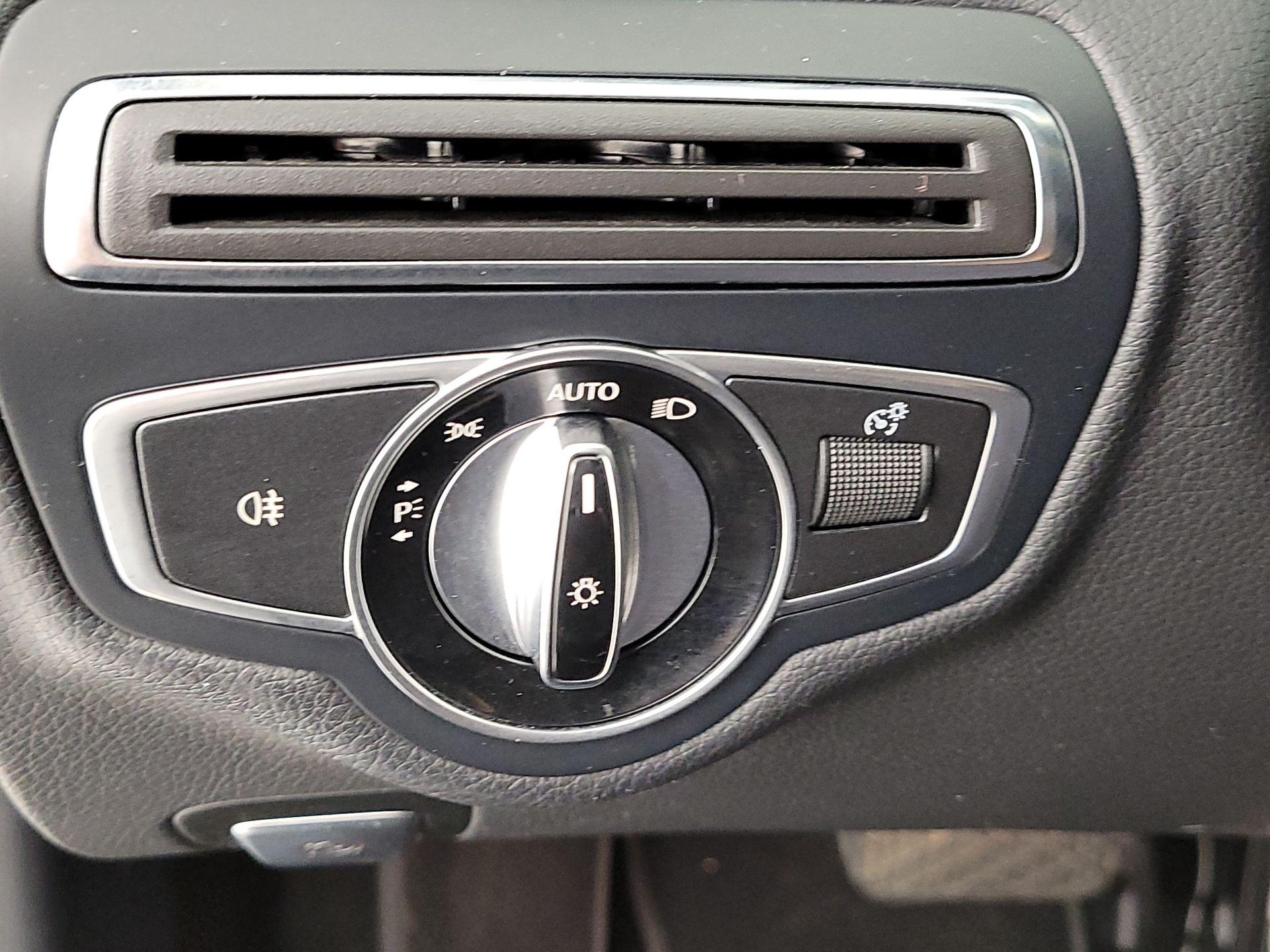 Thumbnail: 2016 Mercedes-Benz C-Class - 13