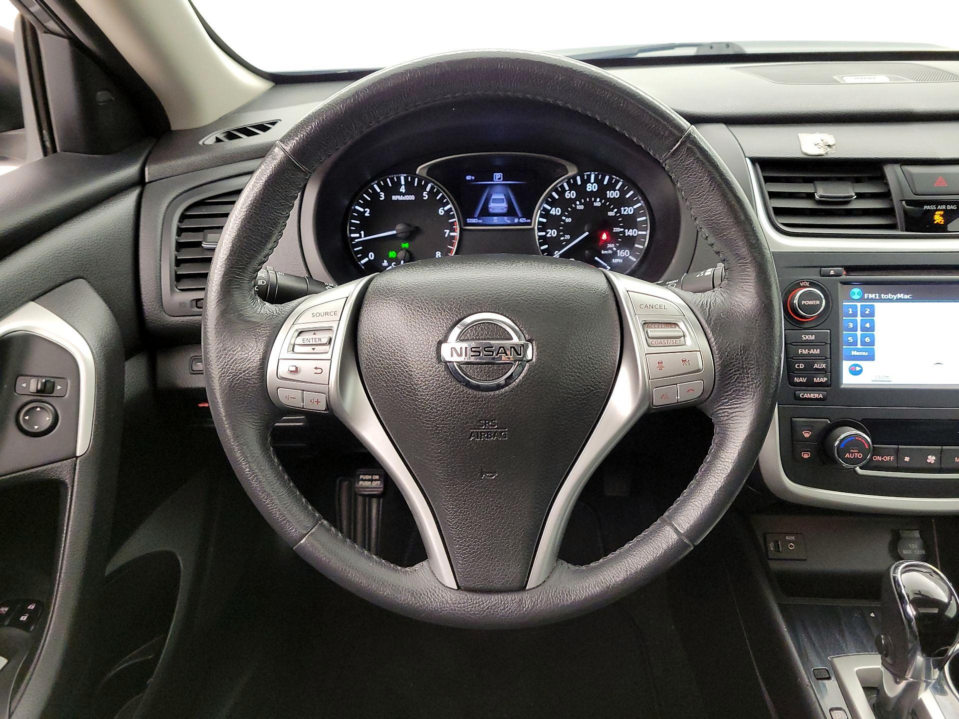 Thumbnail: 2016 Nissan Altima - 10
