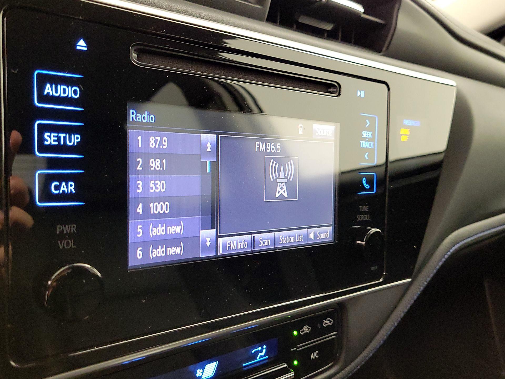 Thumbnail: 2019 Toyota Corolla - 15
