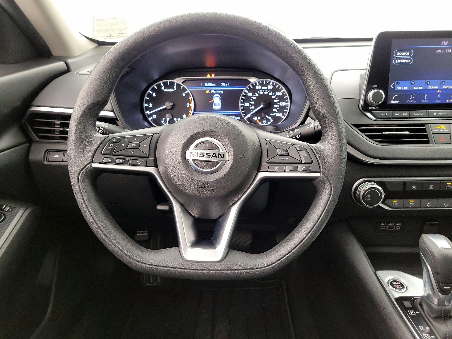 Thumbnail: 2020 Nissan Altima - 10