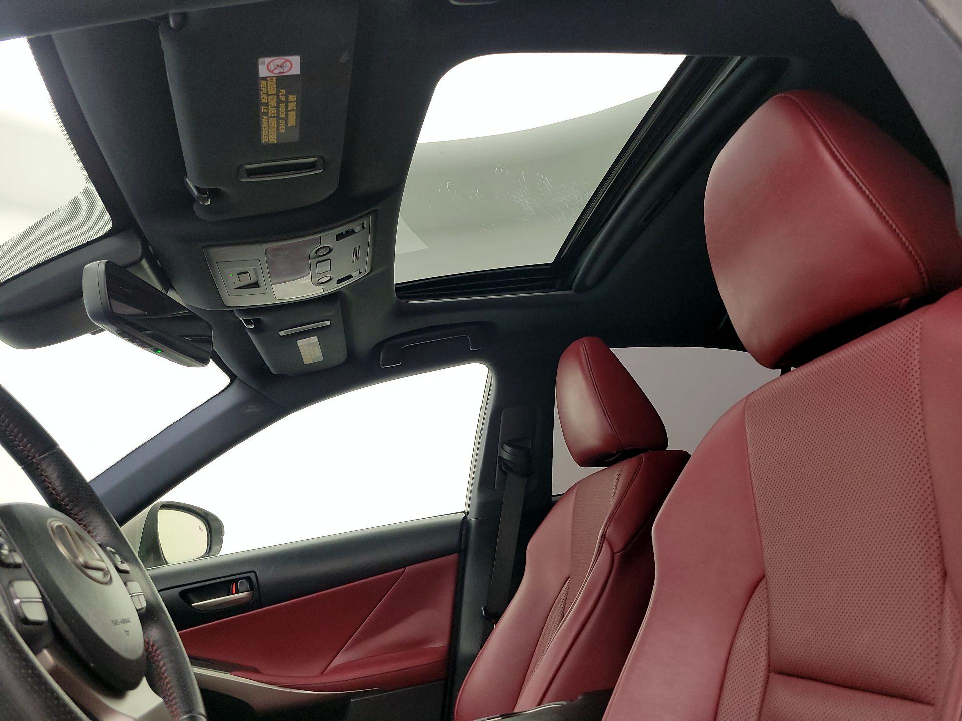 Thumbnail: 2018 Lexus IS - 19