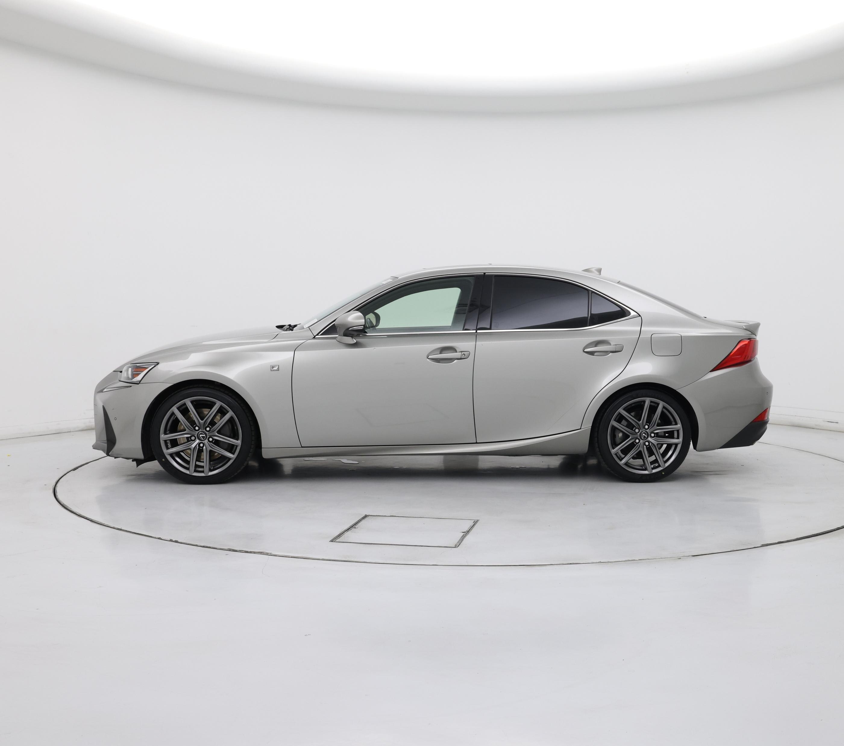 Thumbnail: 2018 Lexus IS - 3