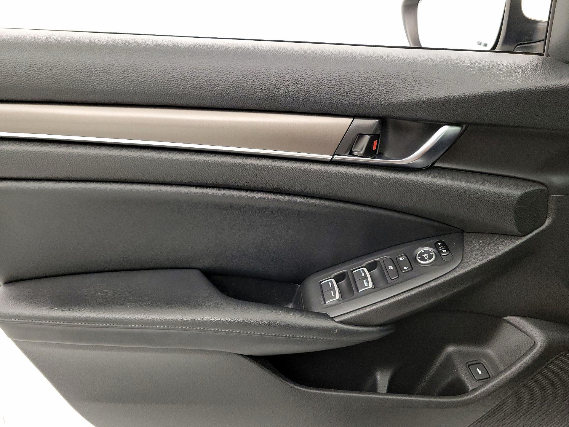 Thumbnail: 2018 Honda Accord - 12