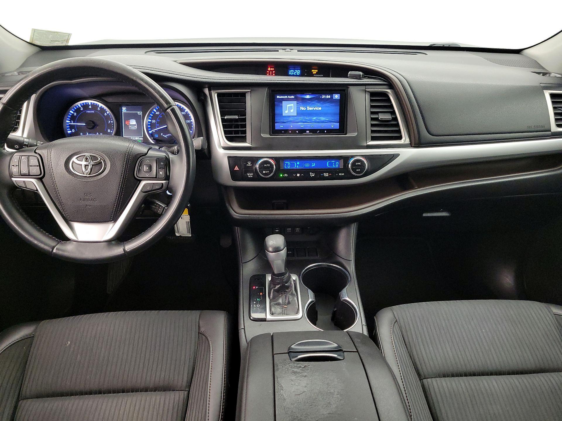 Thumbnail: 2019 Toyota Highlander - 9