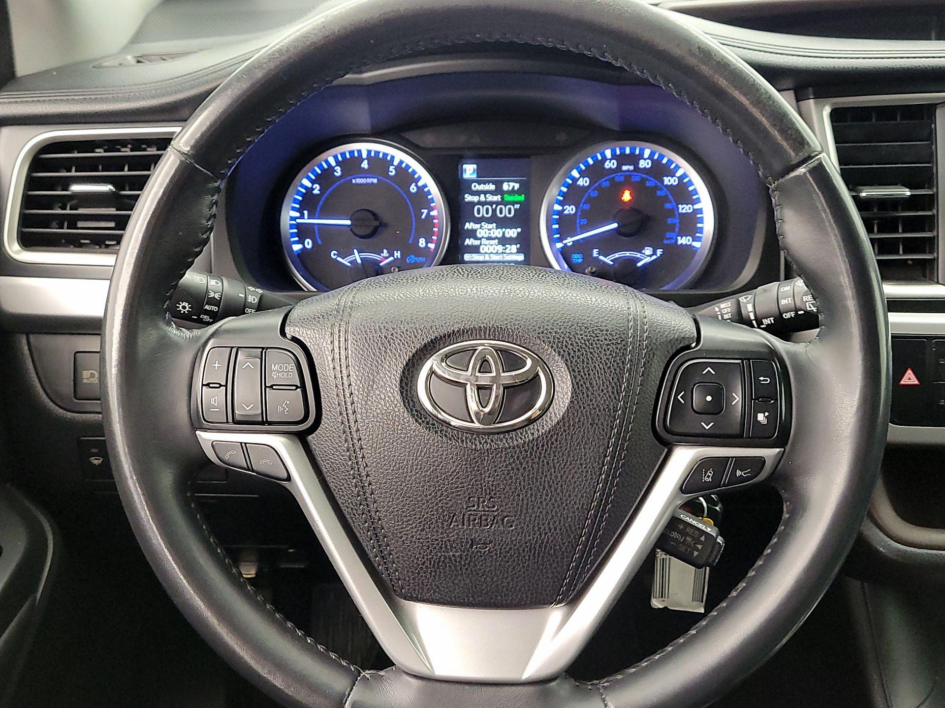 Thumbnail: 2019 Toyota Highlander - 10