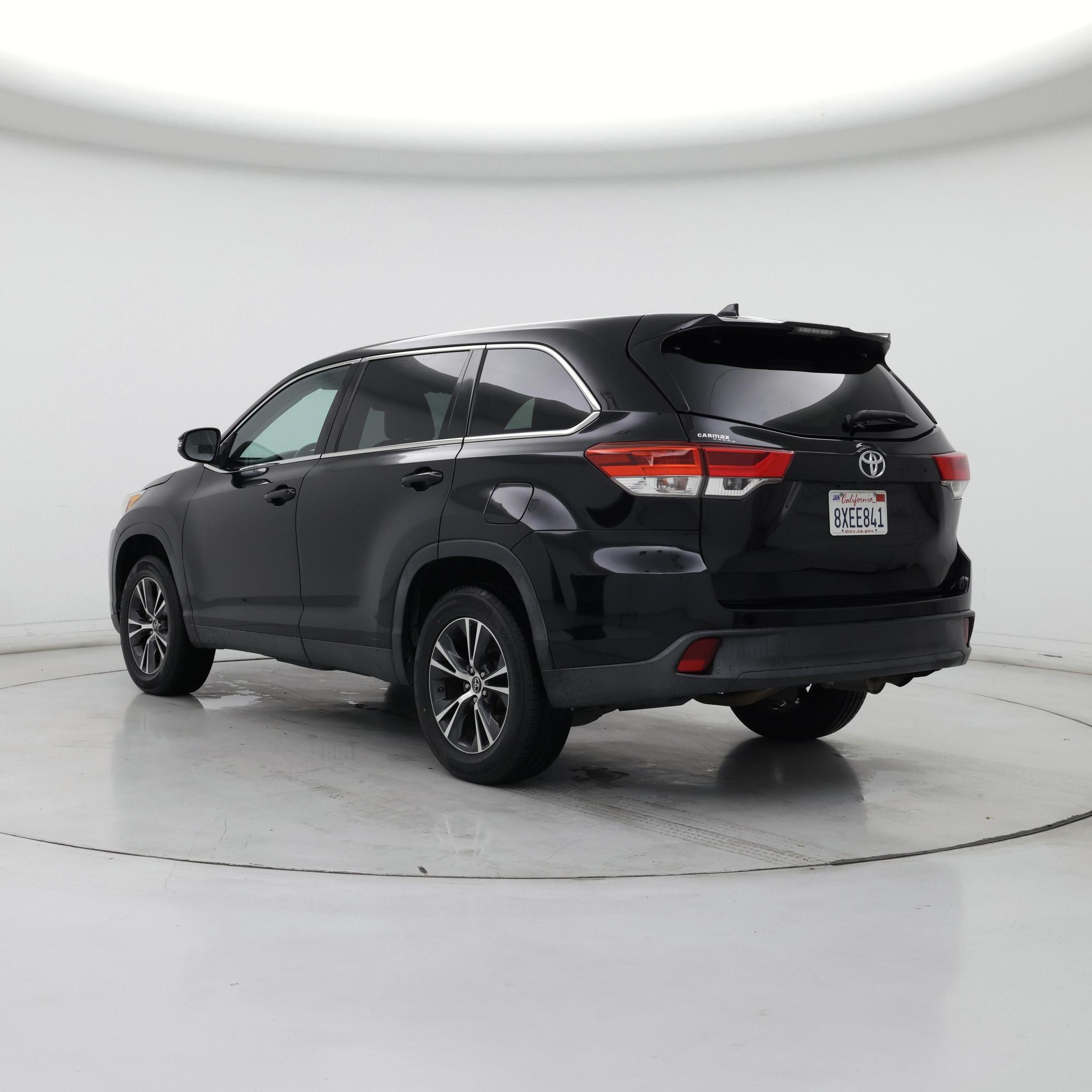 Thumbnail: 2019 Toyota Highlander - 2