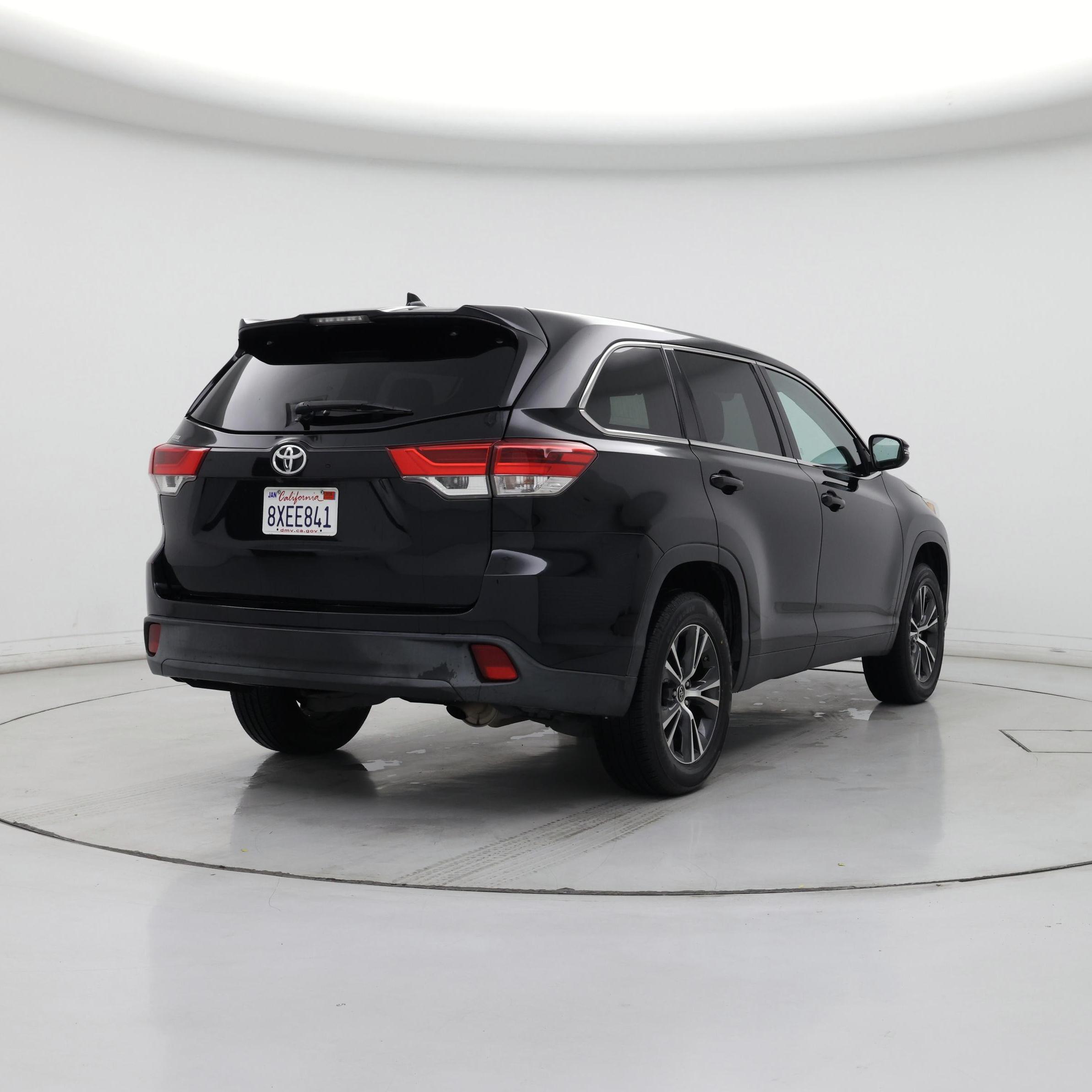 Thumbnail: 2019 Toyota Highlander - 8
