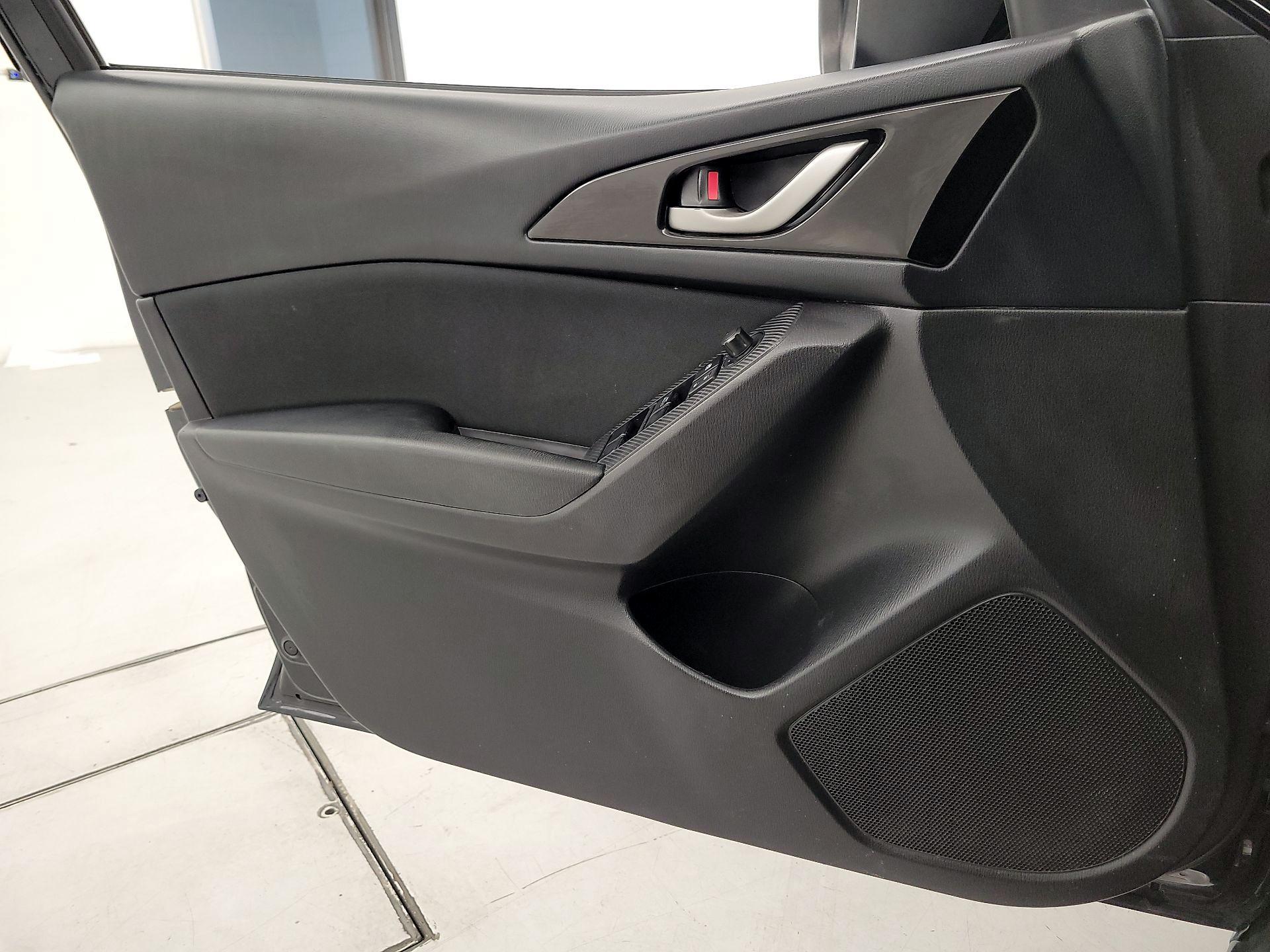 Thumbnail: 2015 Mazda Mazda3 - 13