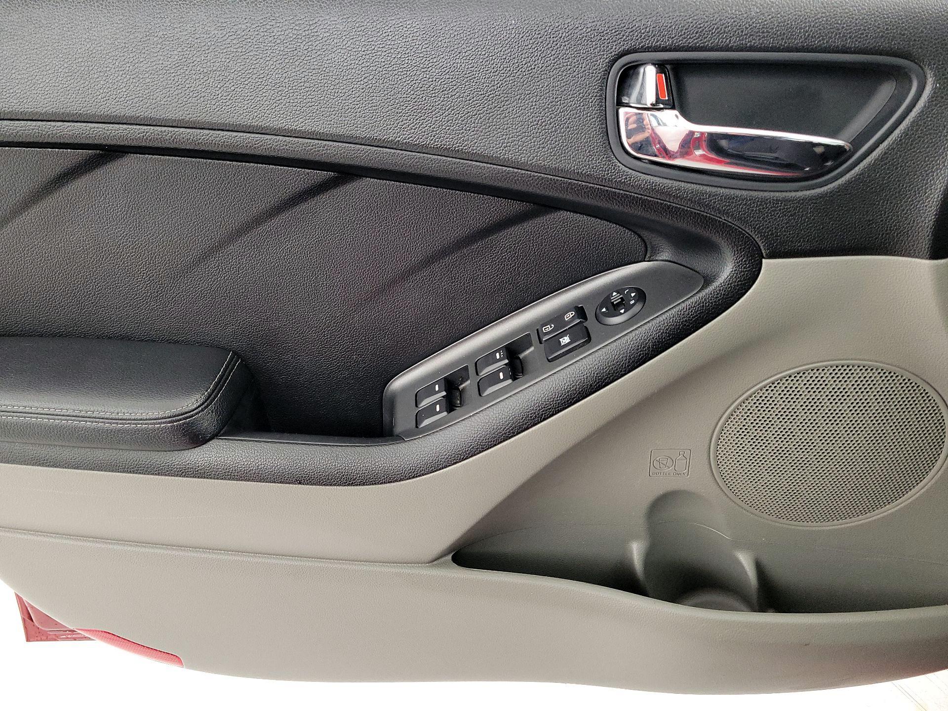 Thumbnail: 2014 Kia Forte - 12