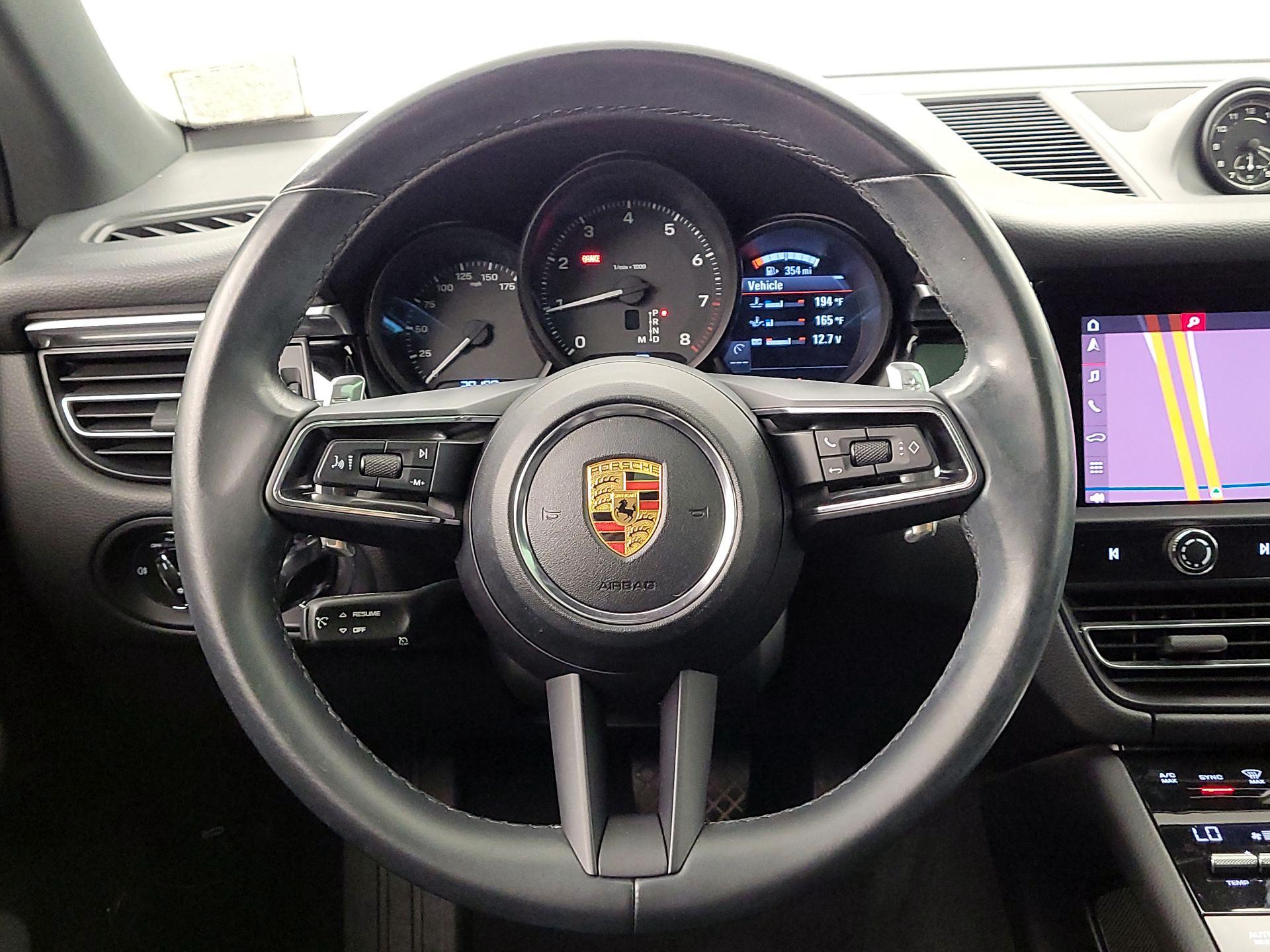 Thumbnail: 2022 Porsche Macan - 10