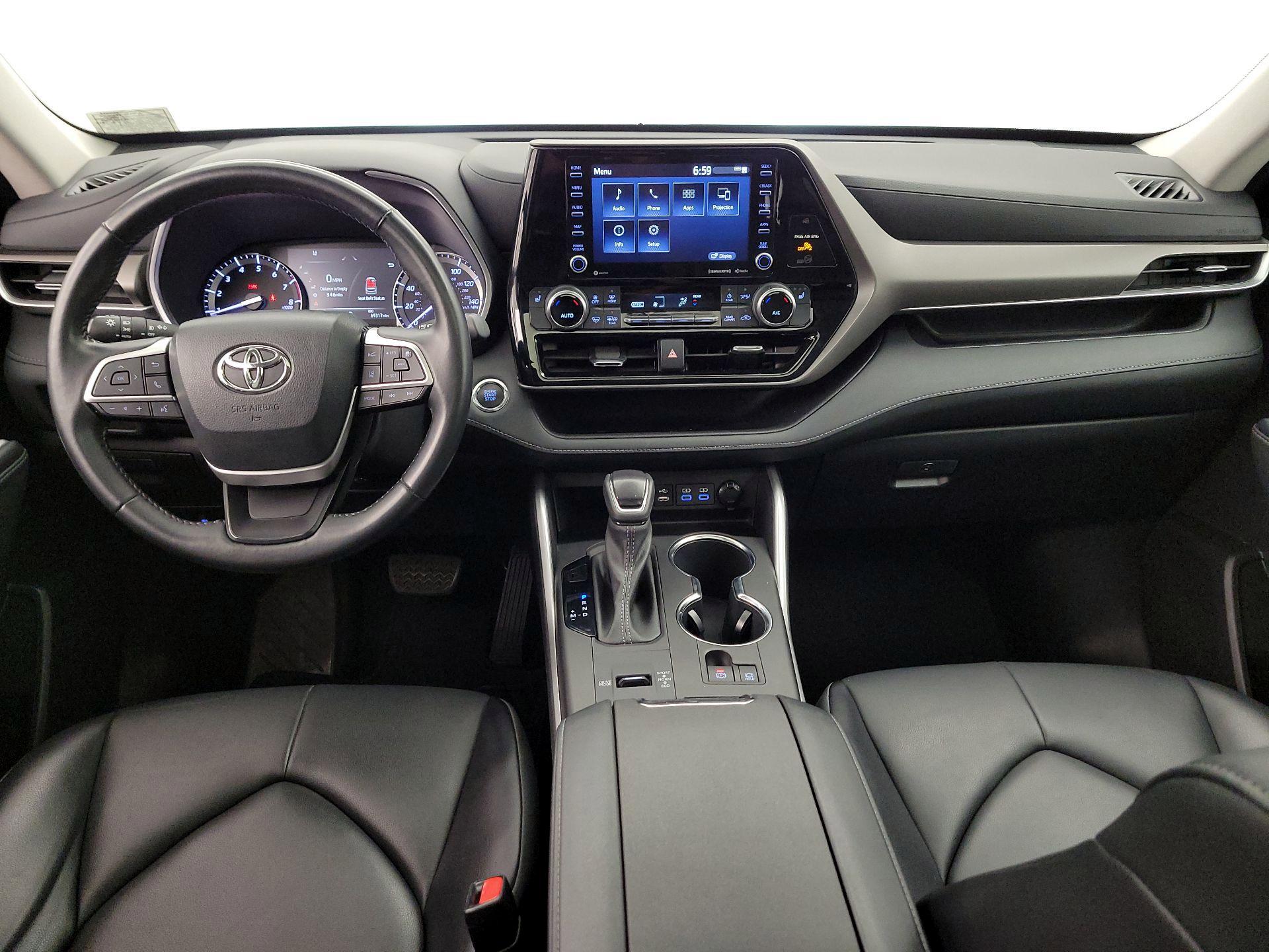 Thumbnail: 2022 Toyota Highlander - 9