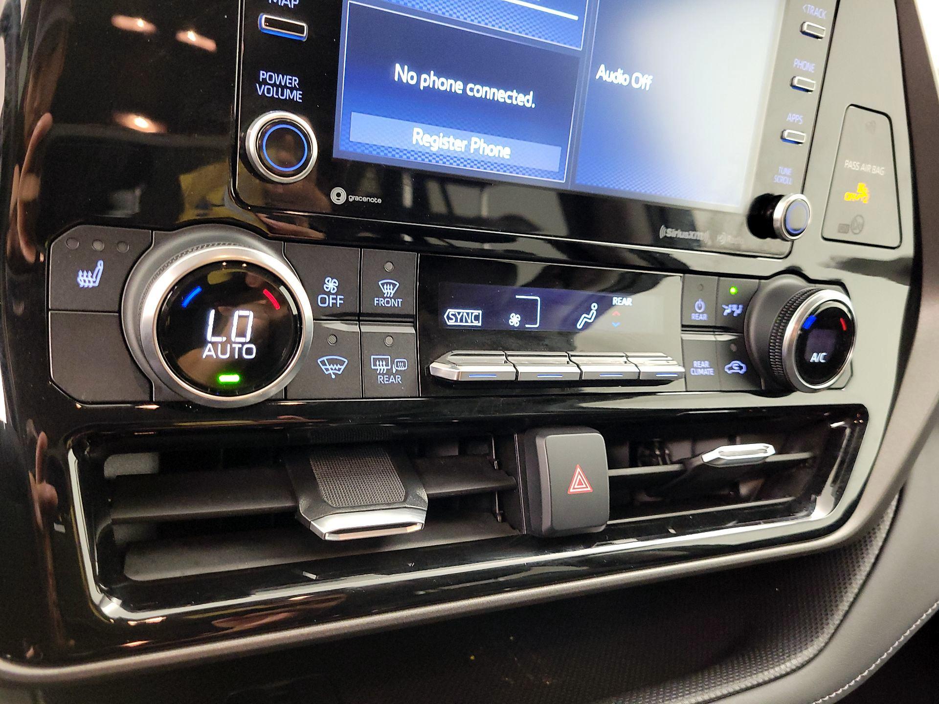 Thumbnail: 2022 Toyota Highlander - 16