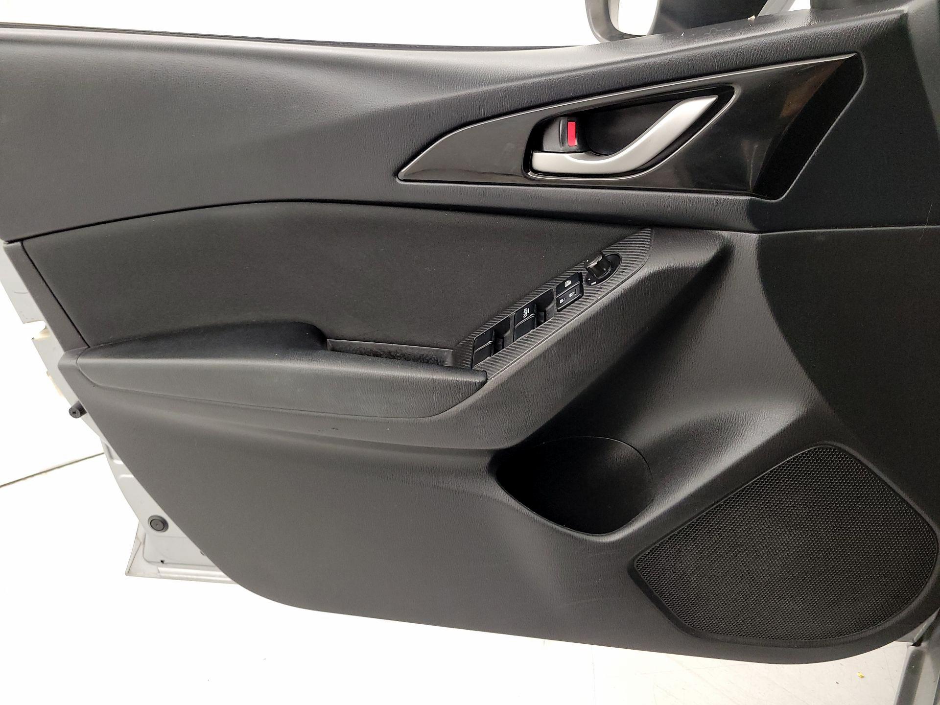 Thumbnail: 2016 Mazda Mazda3 - 12