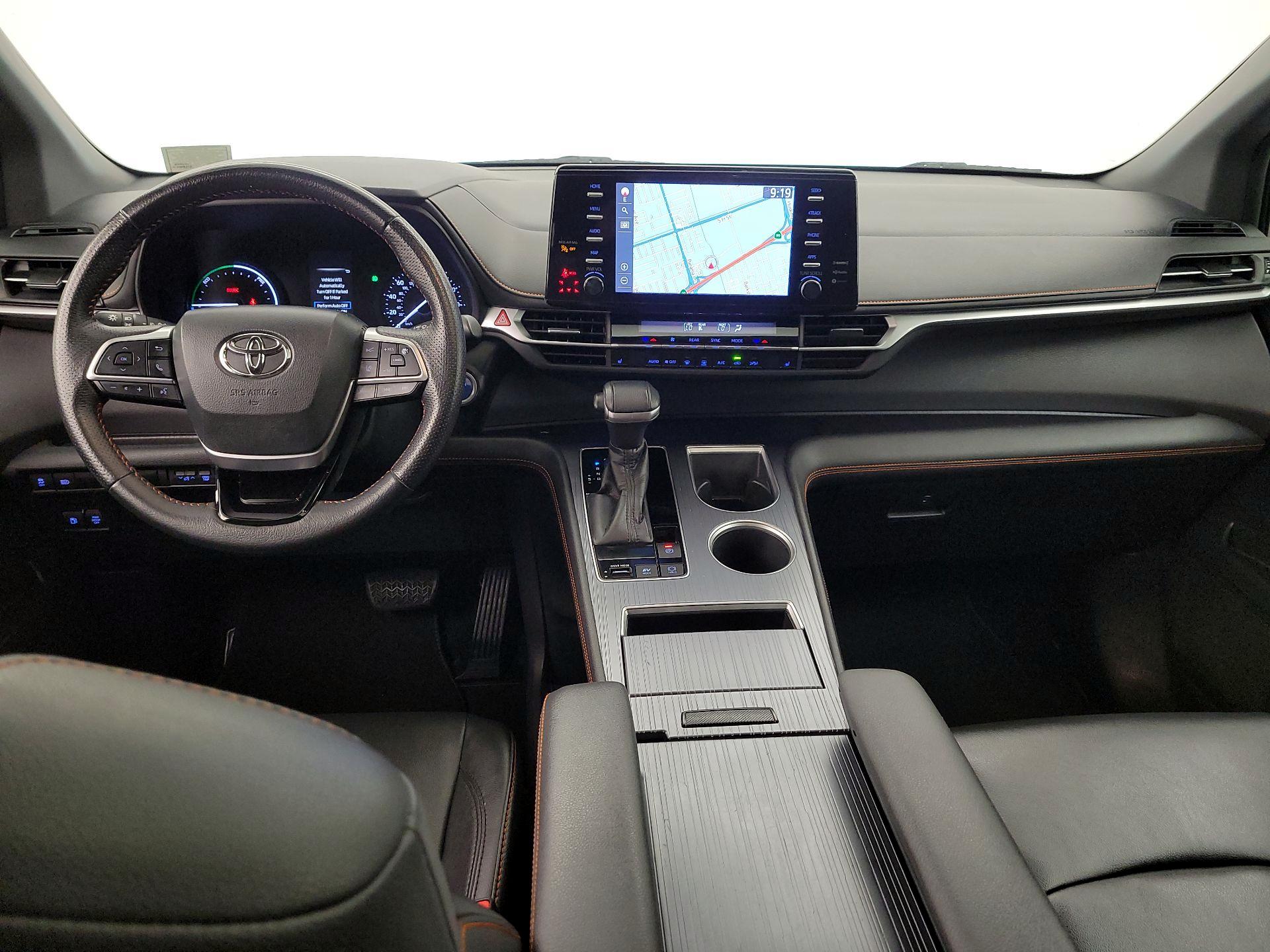 Thumbnail: 2021 Toyota Sienna - 9