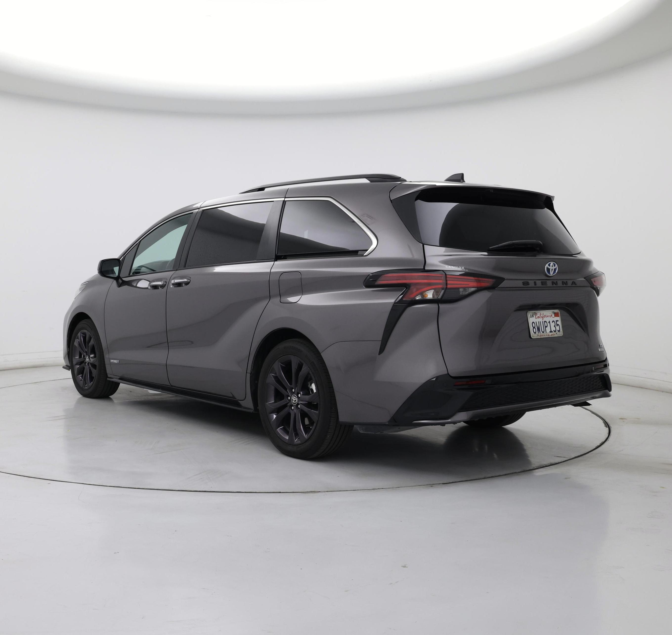 Thumbnail: 2021 Toyota Sienna - 2