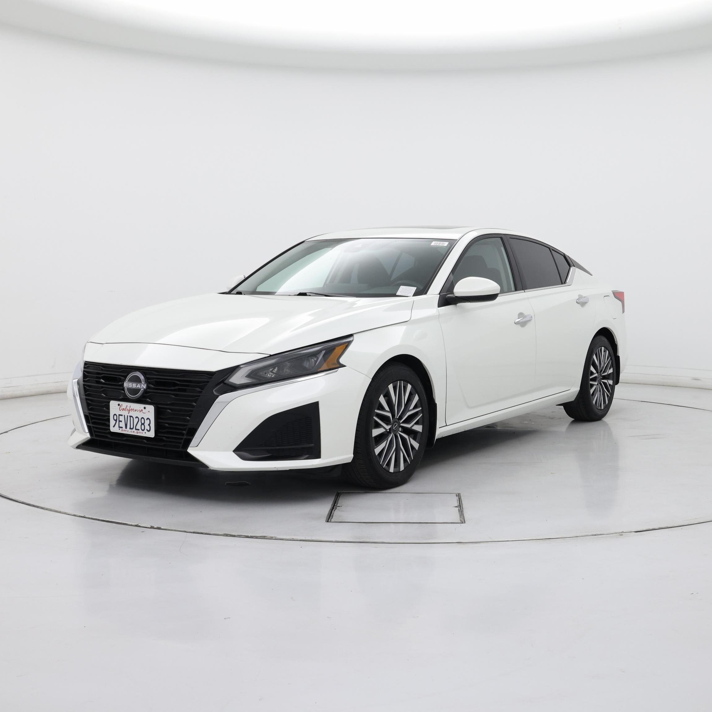 Thumbnail: 2023 Nissan Altima - 4