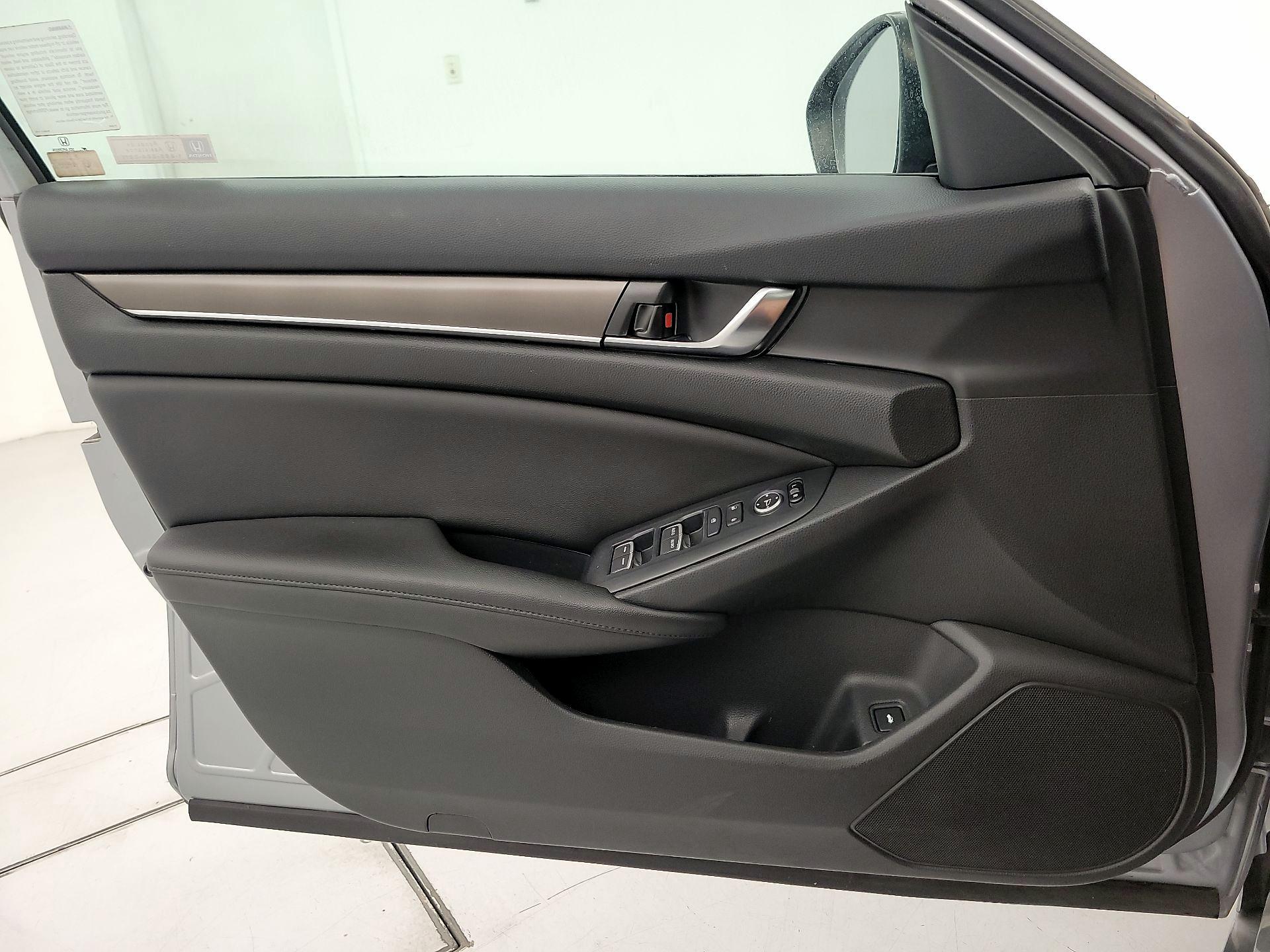 Thumbnail: 2019 Honda Accord - 12
