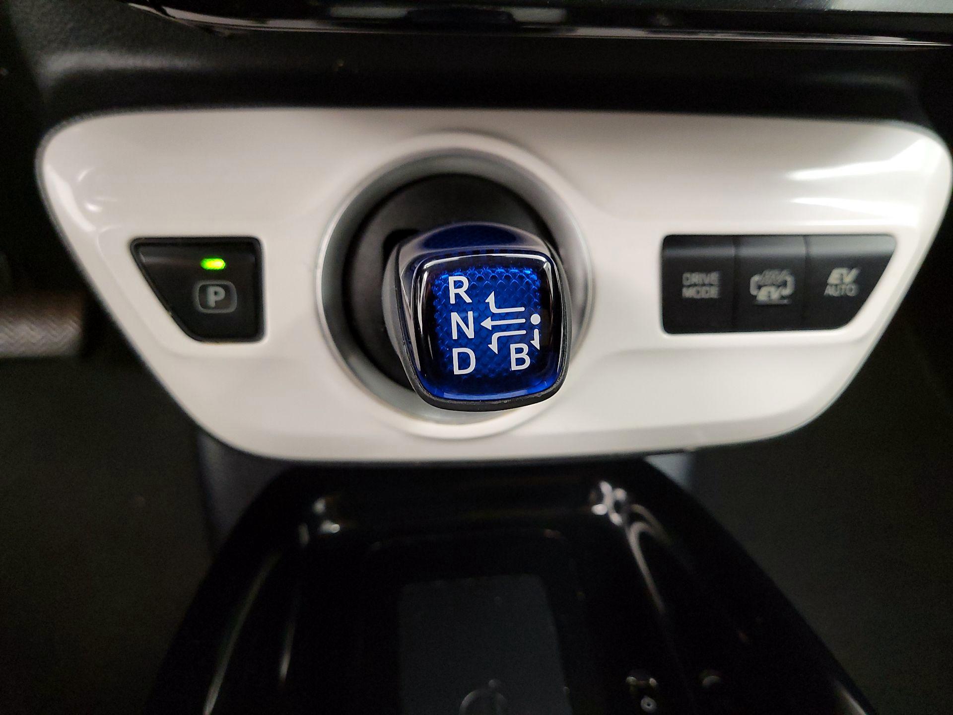 Thumbnail: 2017 Toyota Prius Prime - 18