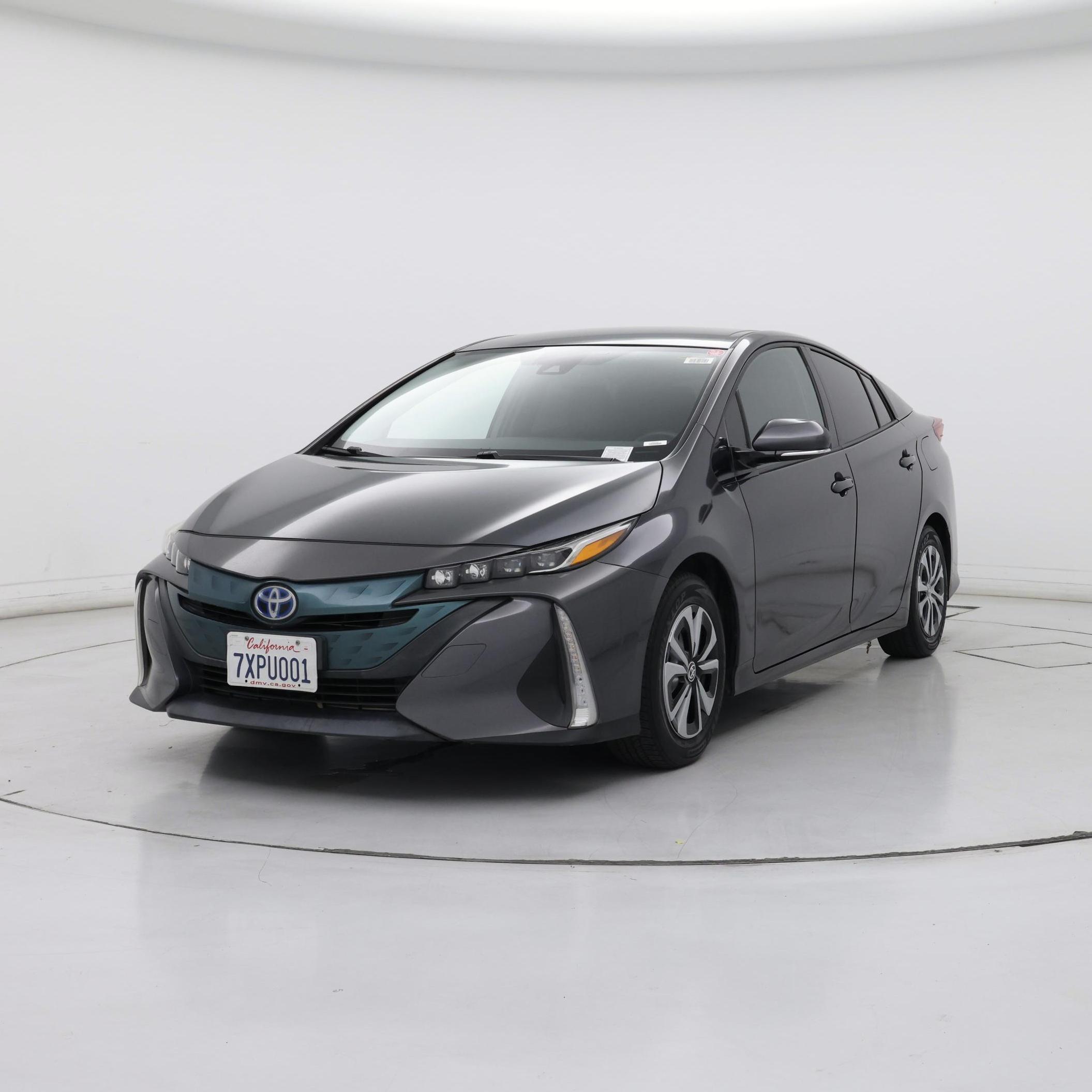 Thumbnail: 2017 Toyota Prius Prime - 4