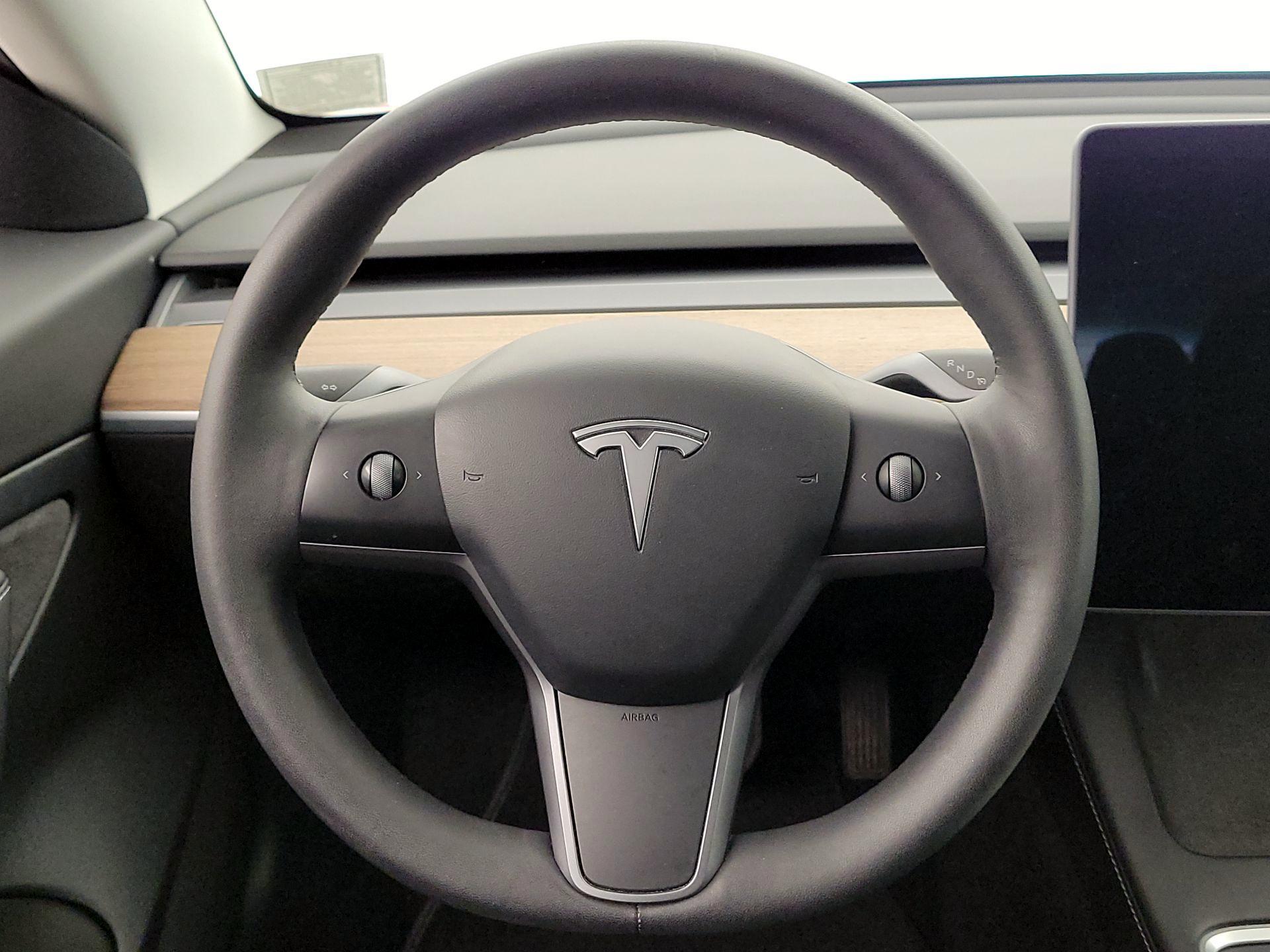 Thumbnail: 2021 Tesla Model 3 - 10
