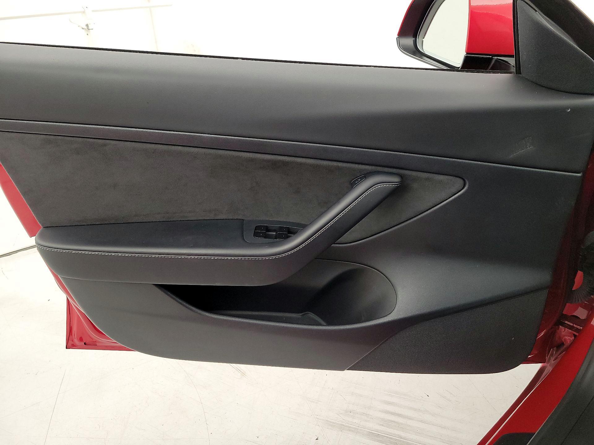 Thumbnail: 2021 Tesla Model 3 - 12