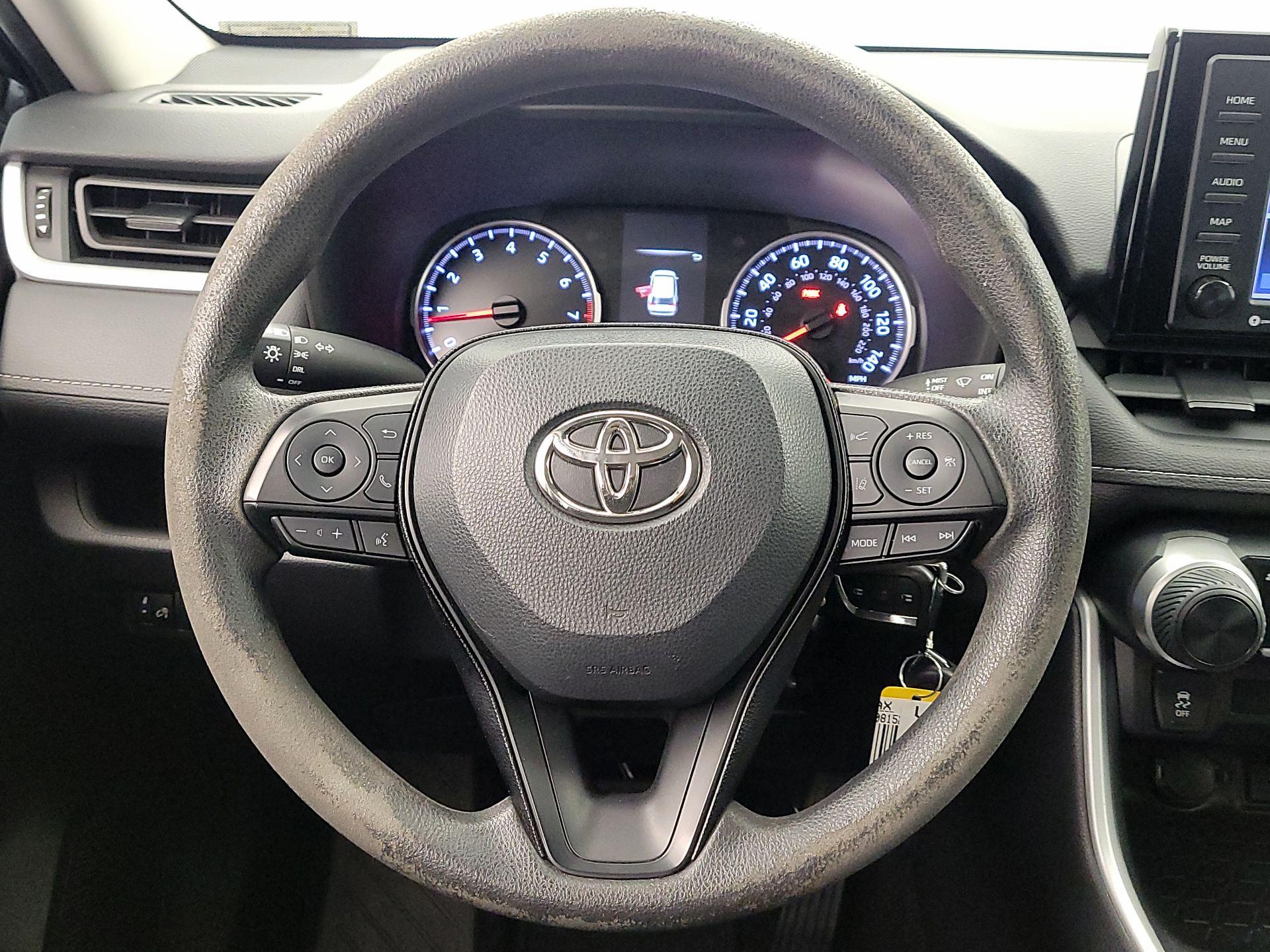 Thumbnail: 2020 Toyota RAV4 - 10