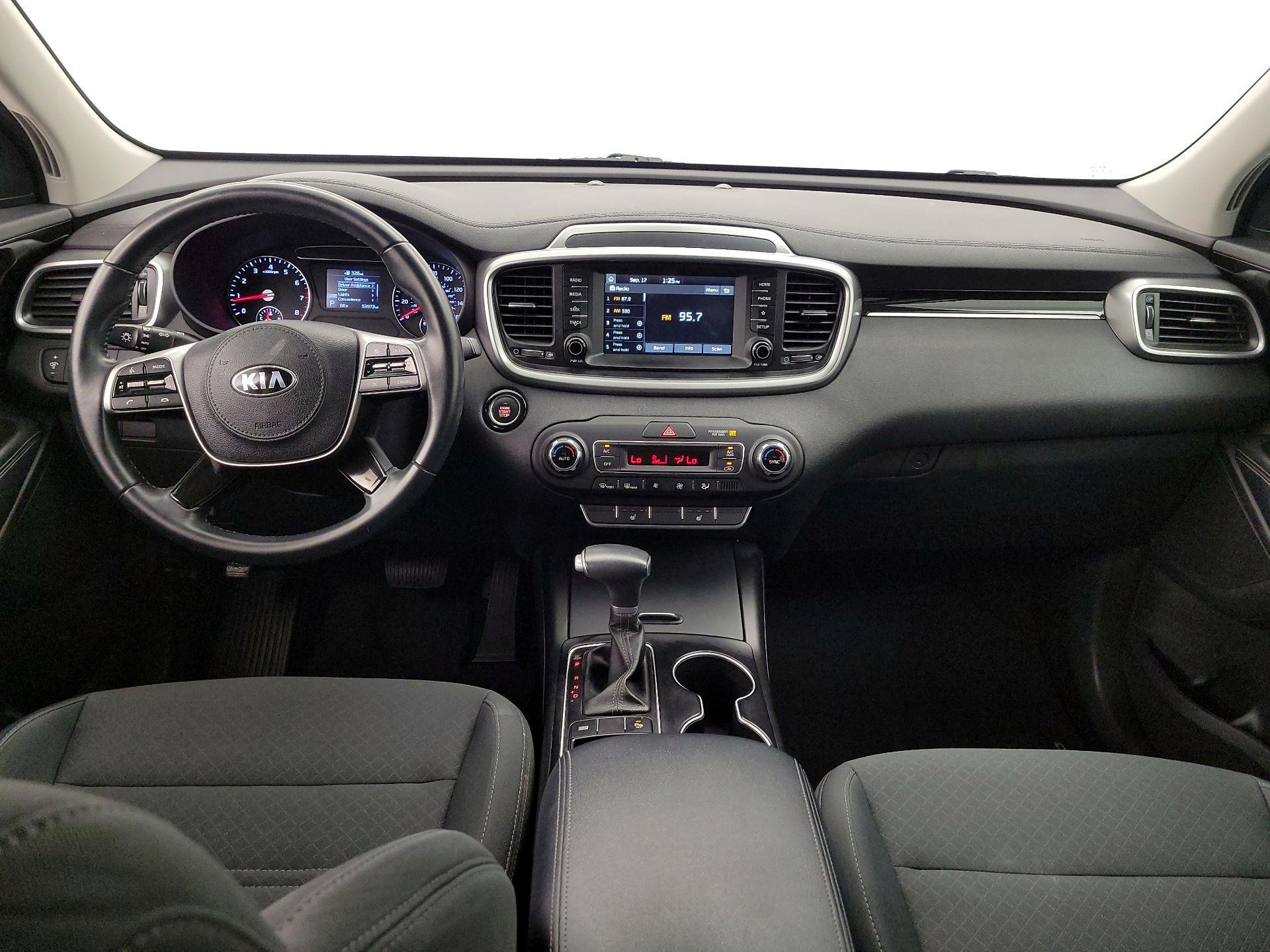 Thumbnail: 2020 Kia Sorento - 9