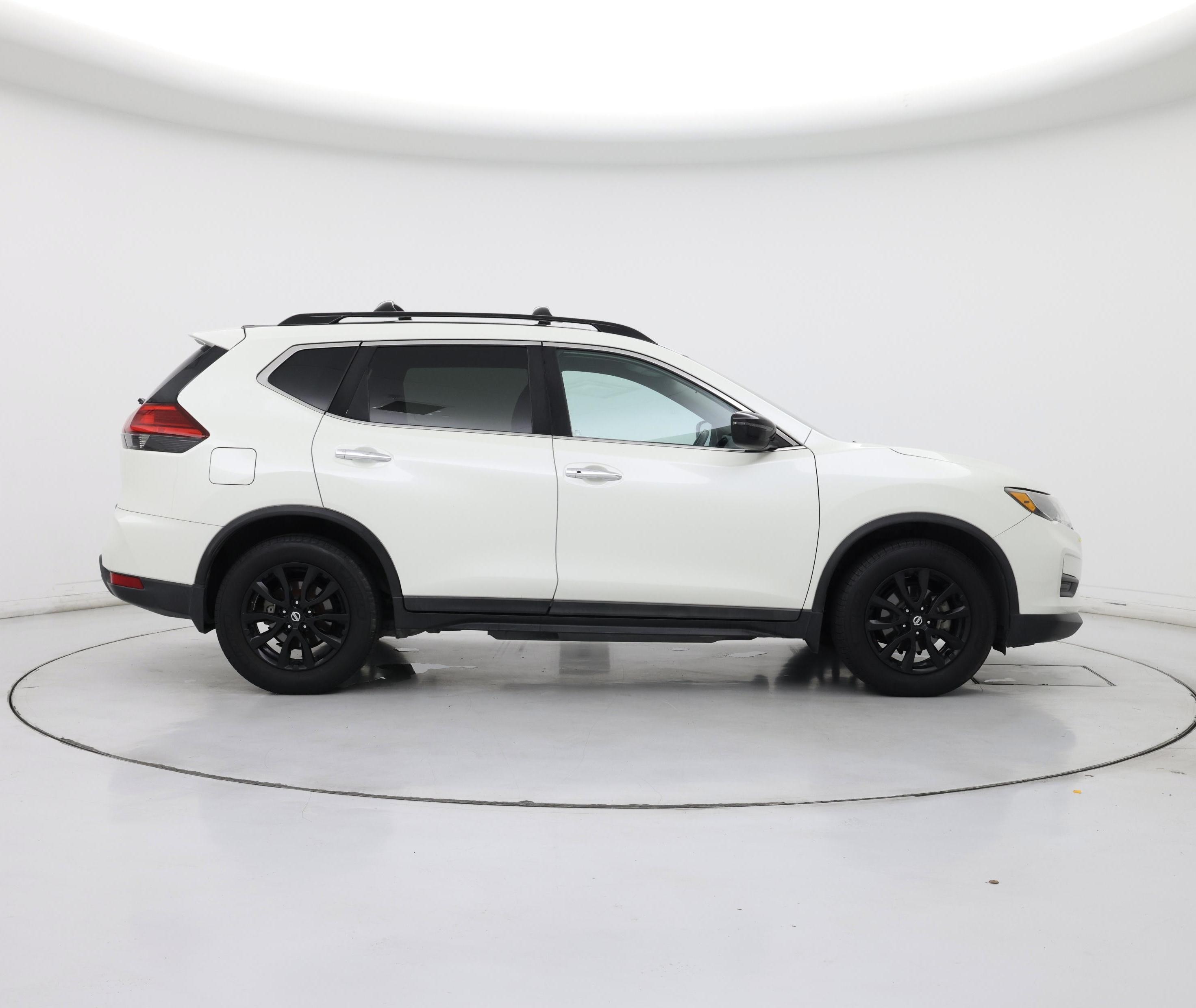 Thumbnail: 2017 Nissan Rogue - 7