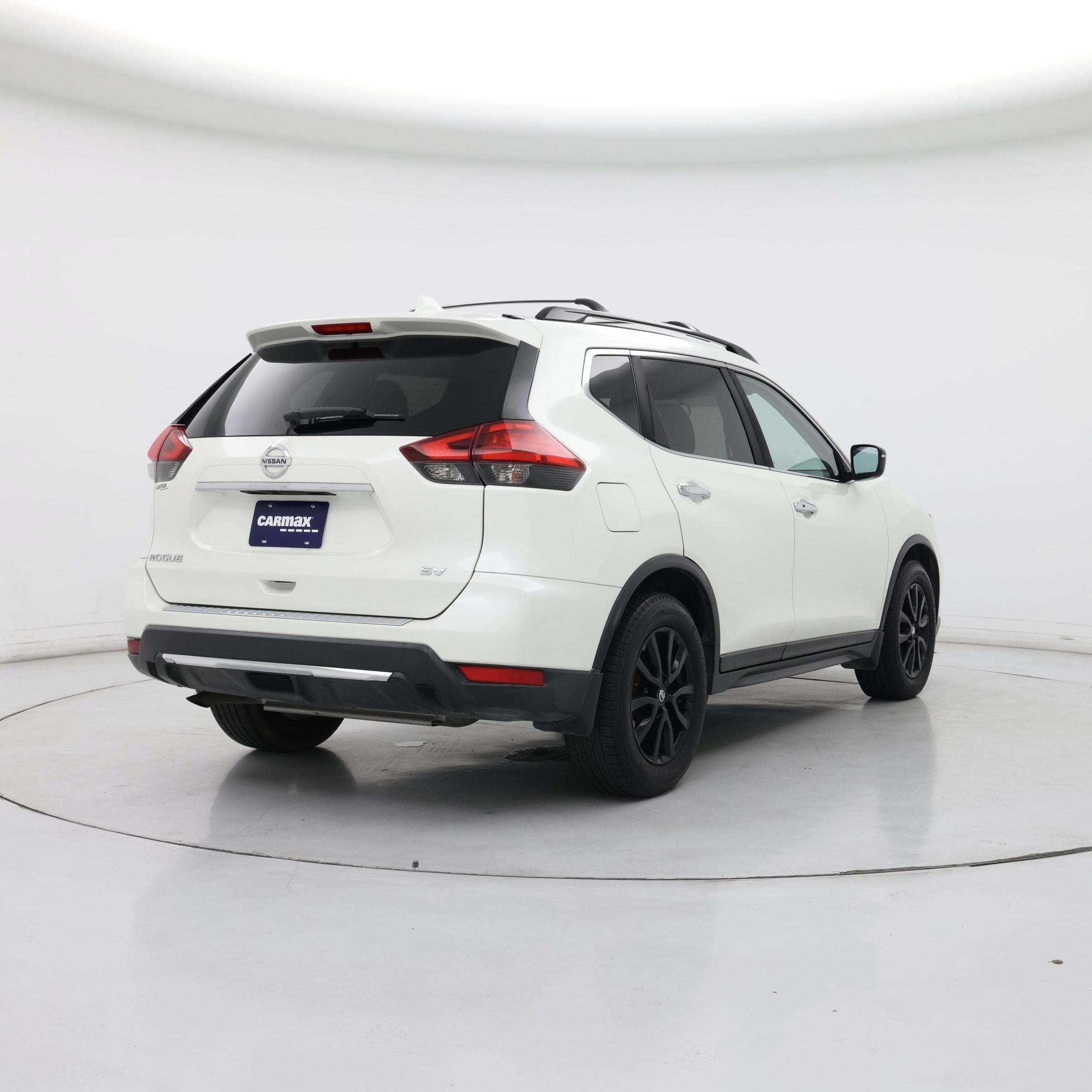 Thumbnail: 2017 Nissan Rogue - 8