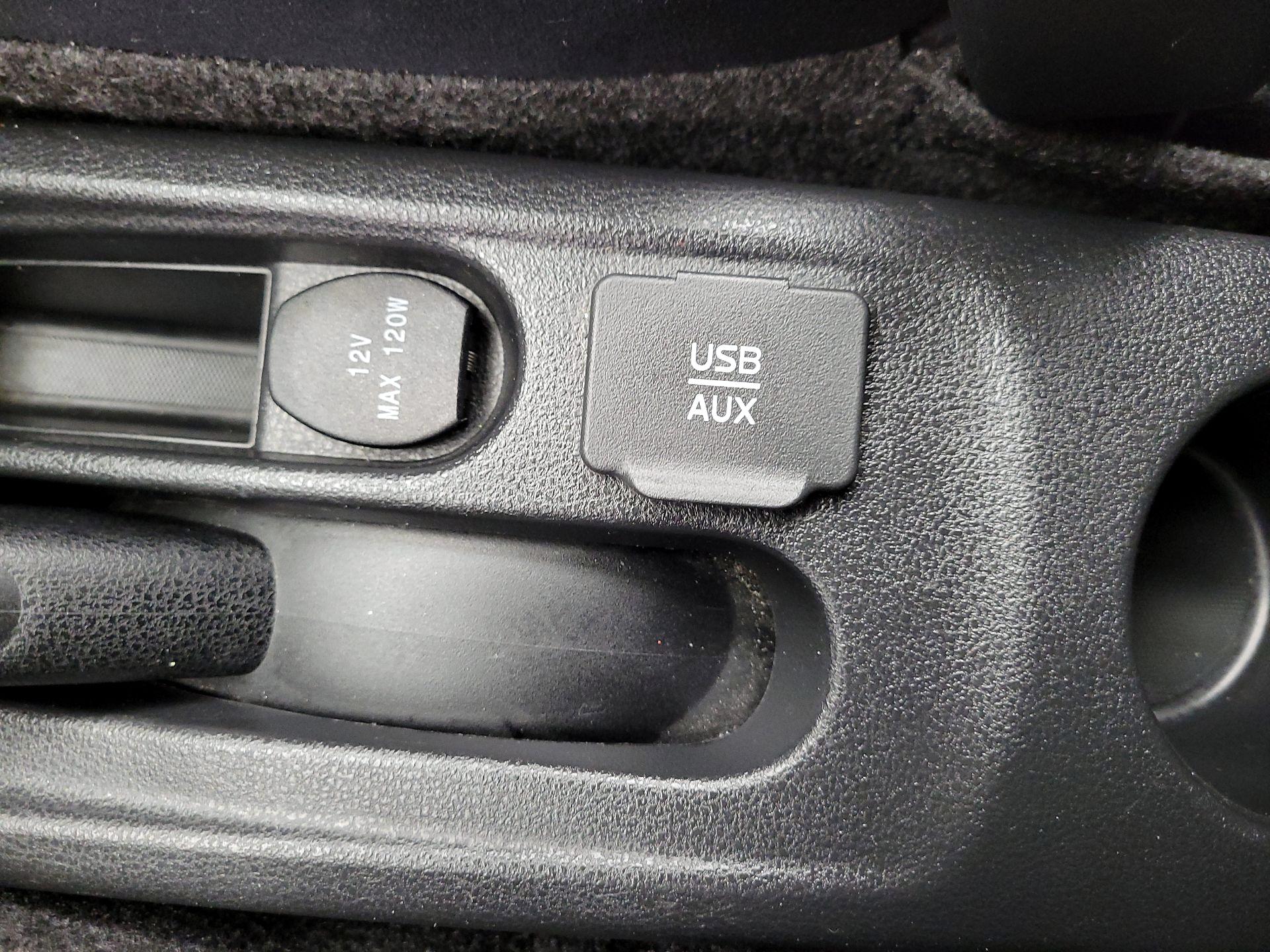 Thumbnail: 2016 Nissan Versa Note - 17