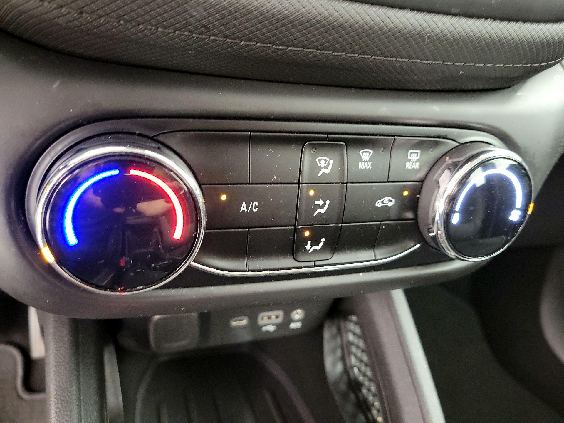 Thumbnail: 2021 Chevrolet TrailBlazer - 16