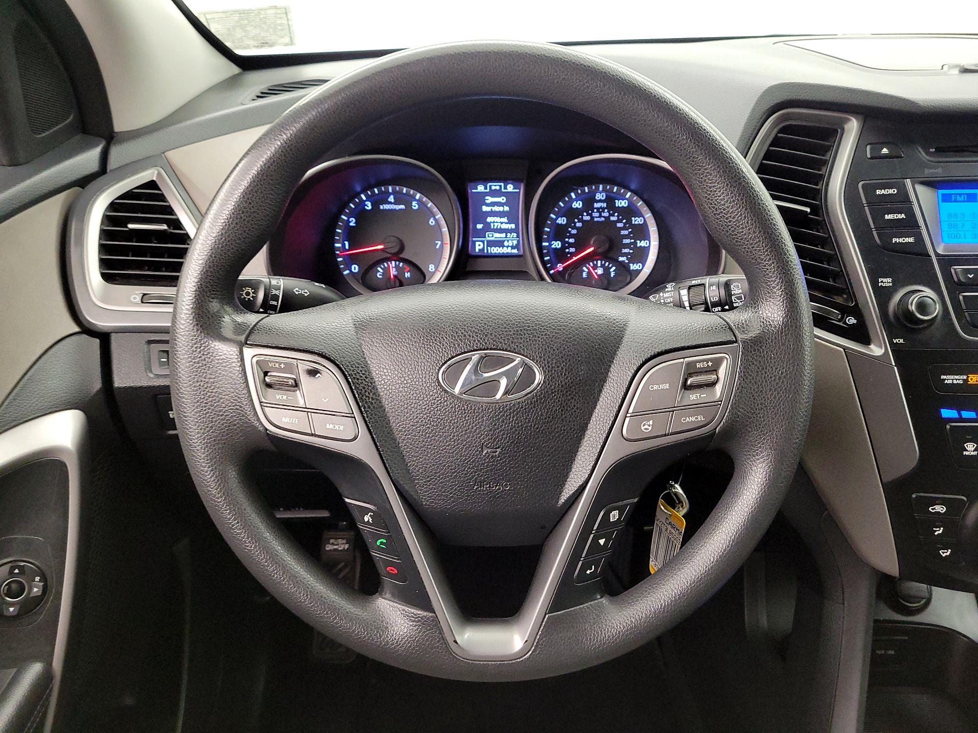 Thumbnail: 2016 Hyundai Santa Fe - 10