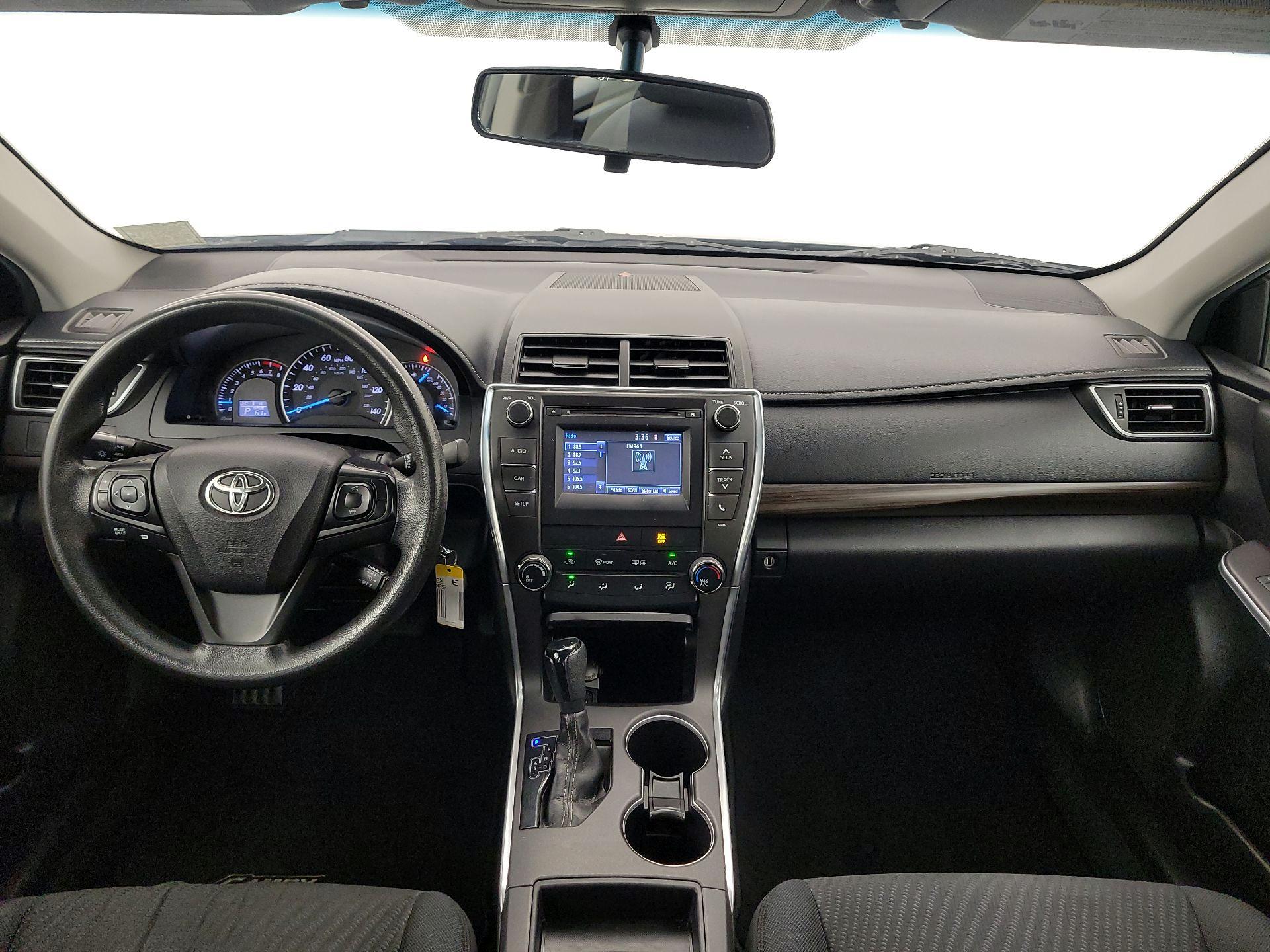 Thumbnail: 2015 Toyota Camry - 9