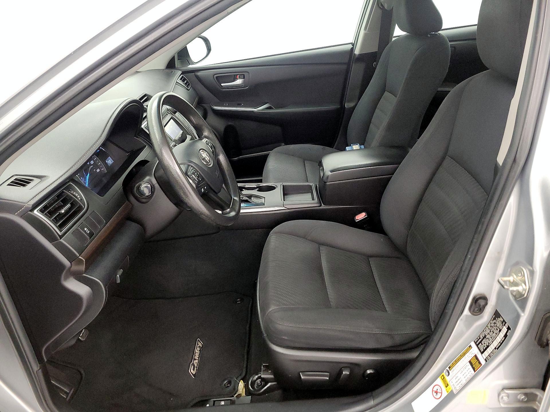 Thumbnail: 2015 Toyota Camry - 11