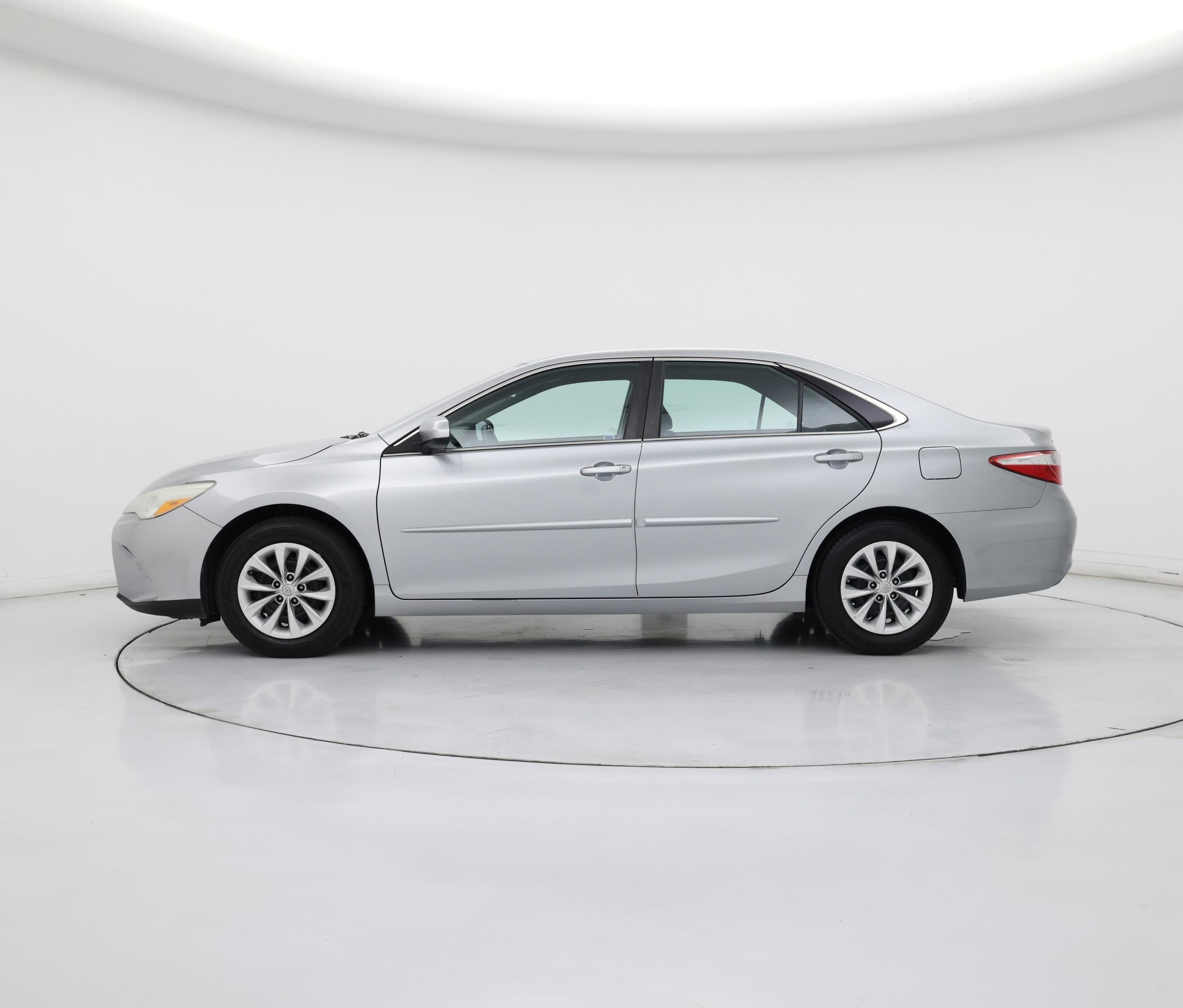 Thumbnail: 2015 Toyota Camry - 3