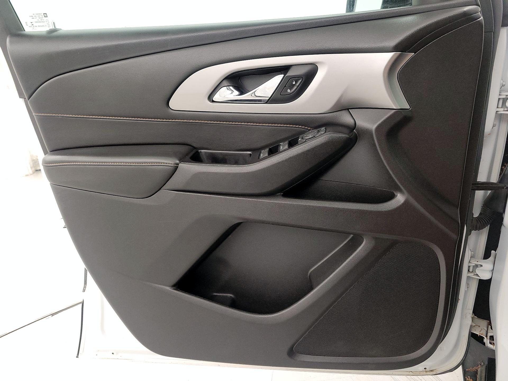 Thumbnail: 2019 Chevrolet Traverse - 12