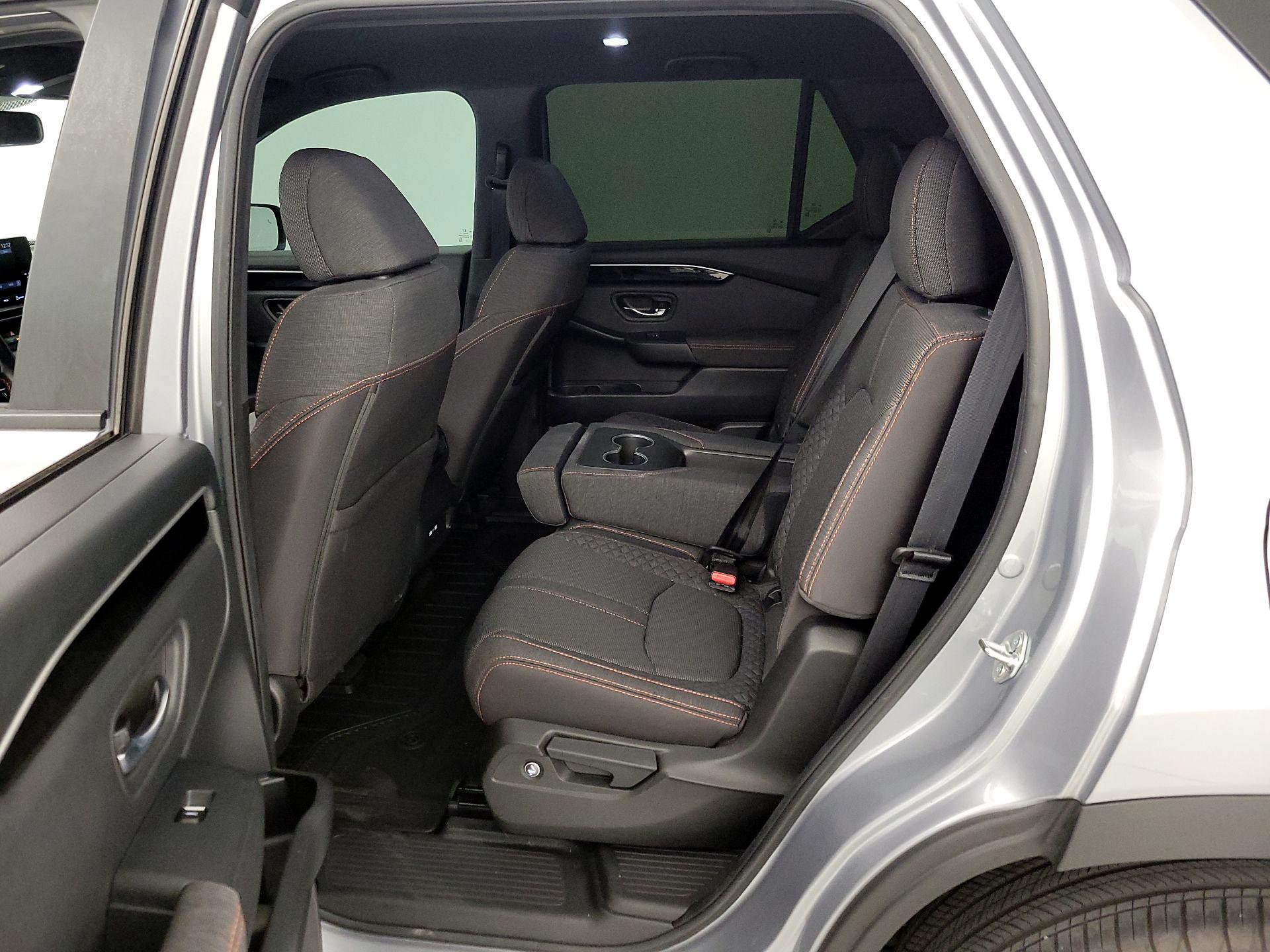 Thumbnail: 2023 Honda Pilot - 18