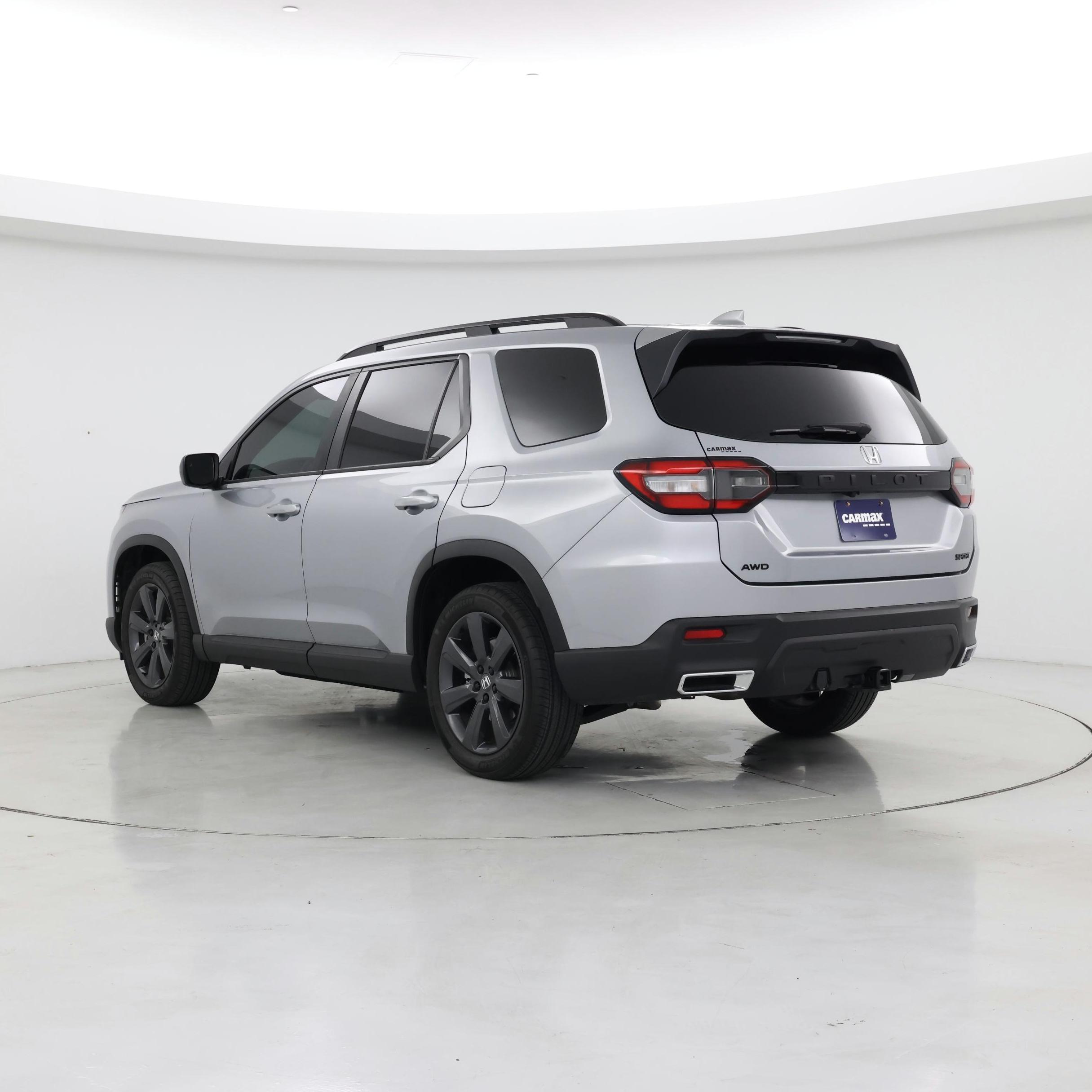 Thumbnail: 2023 Honda Pilot - 2