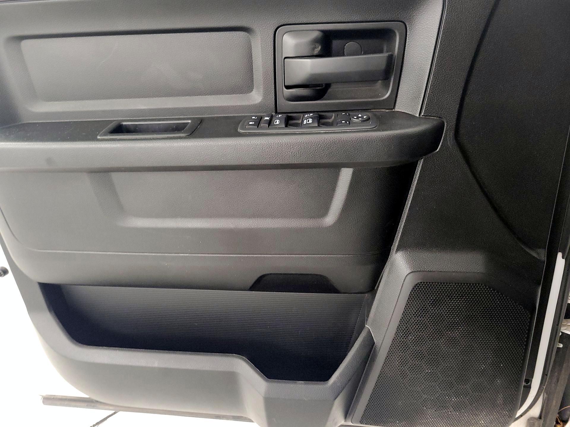 Thumbnail: 2020 RAM 1500 Classic - 12