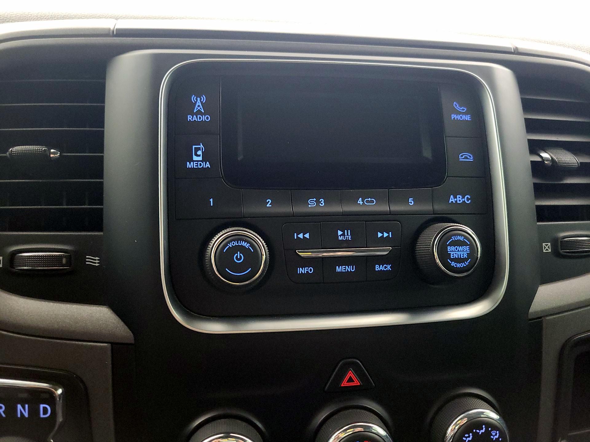 Thumbnail: 2020 RAM 1500 Classic - 15