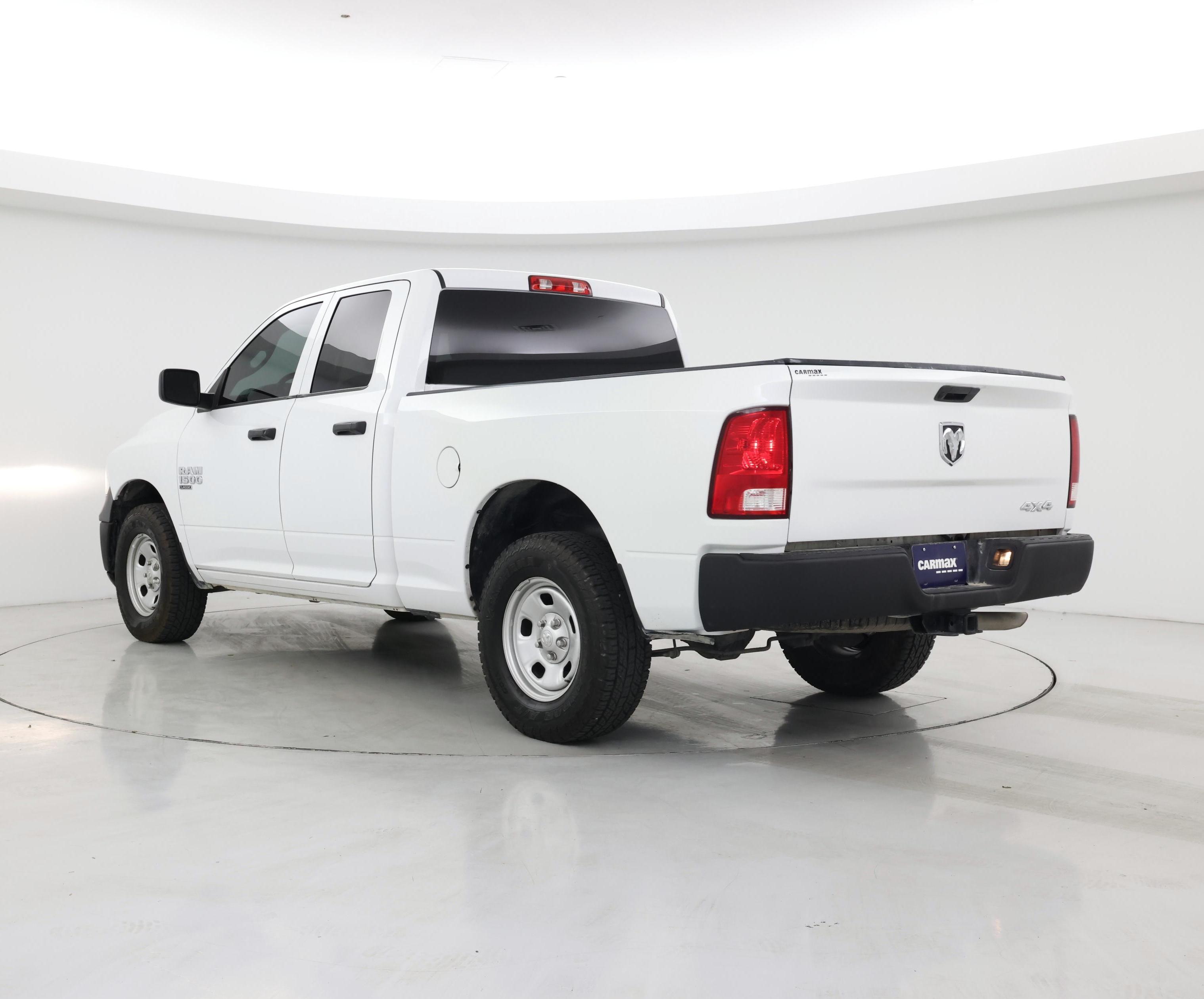 Thumbnail: 2020 RAM 1500 Classic - 2