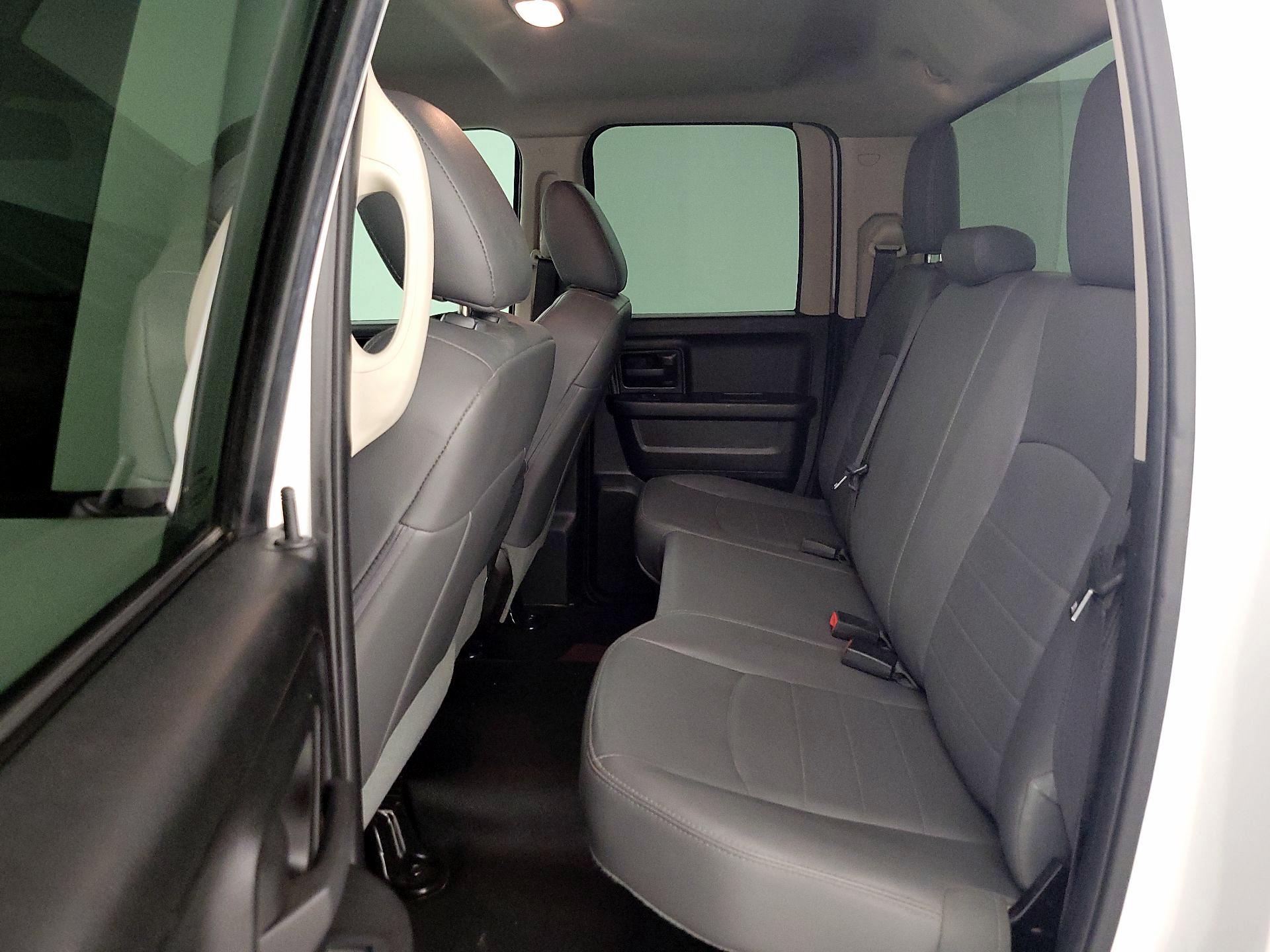 Thumbnail: 2020 RAM 1500 Classic - 19