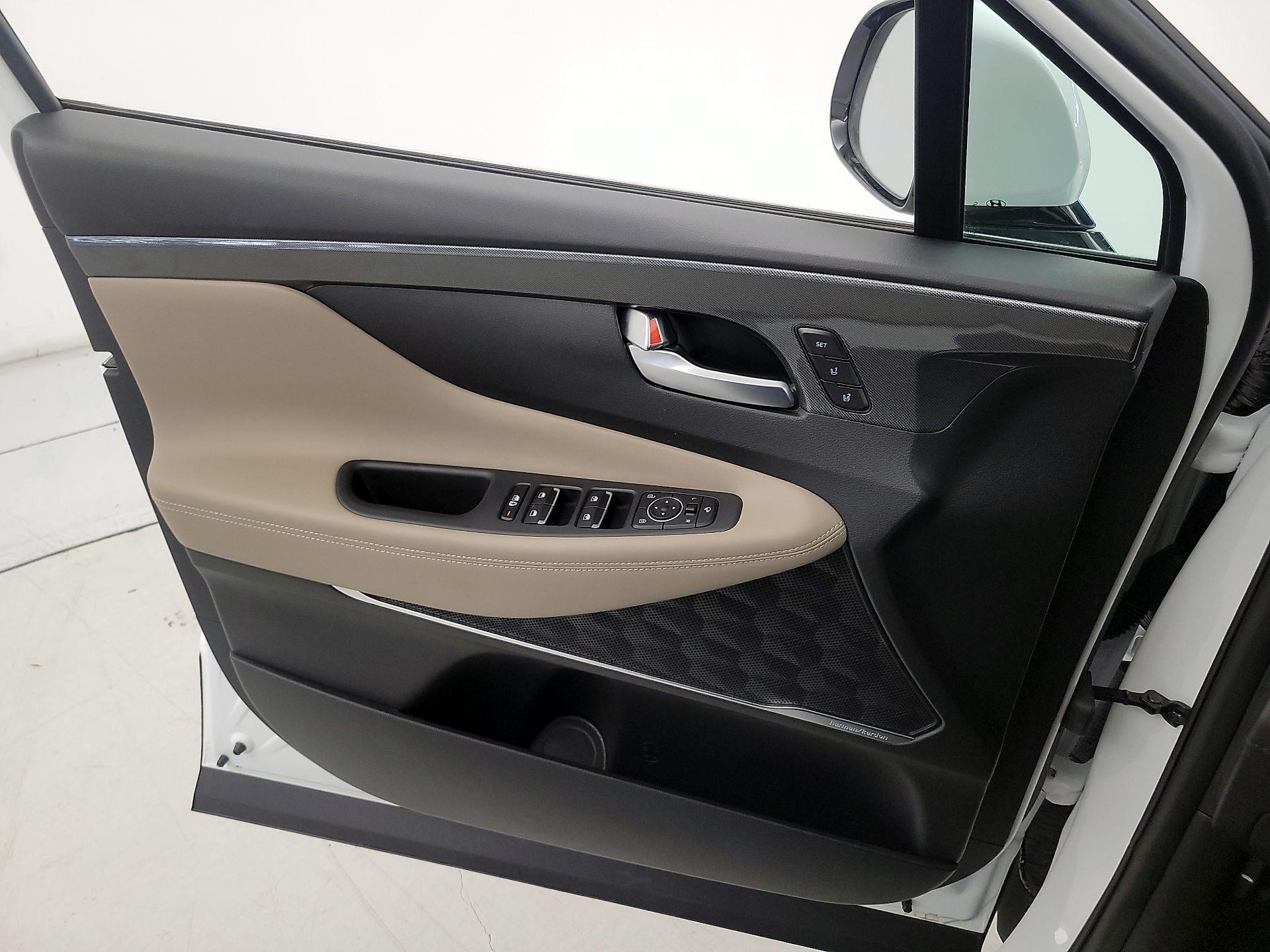Thumbnail: 2023 Hyundai Santa Fe - 12