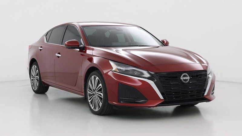 2023 Nissan Altima SL Hero Image