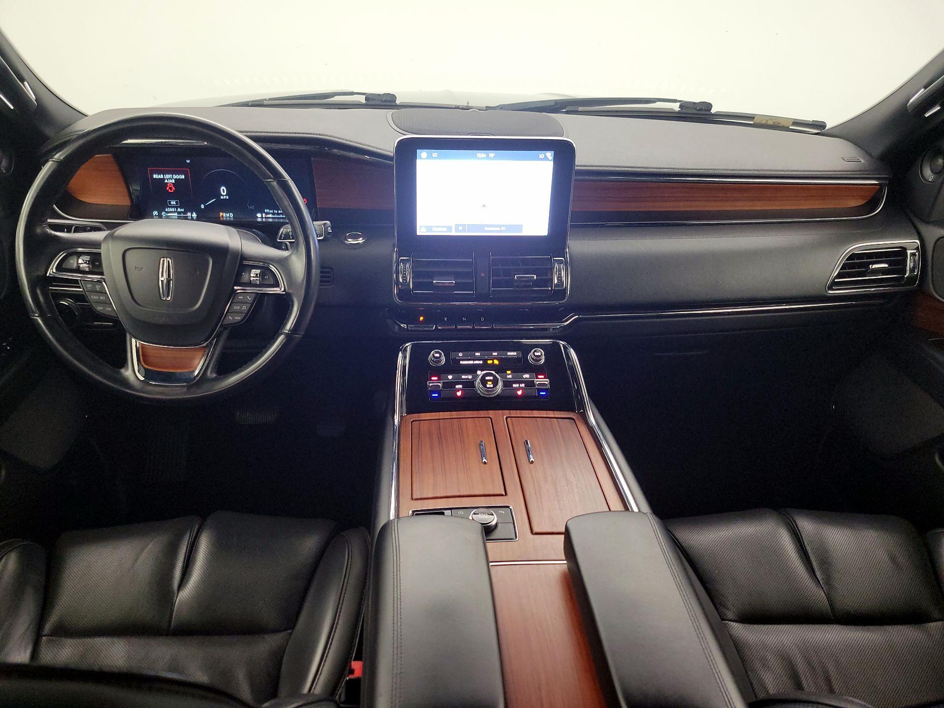 Thumbnail: 2018 Lincoln Navigator - 9