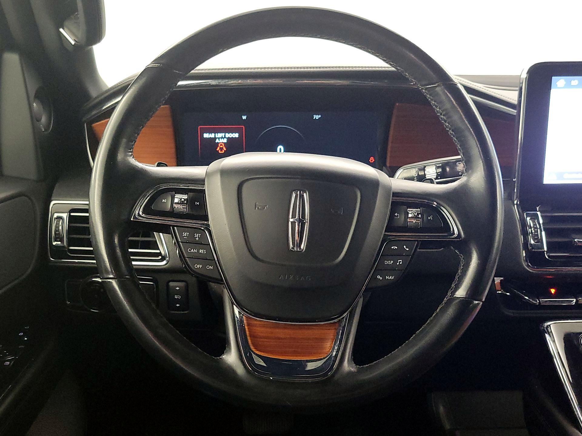 Thumbnail: 2018 Lincoln Navigator - 10