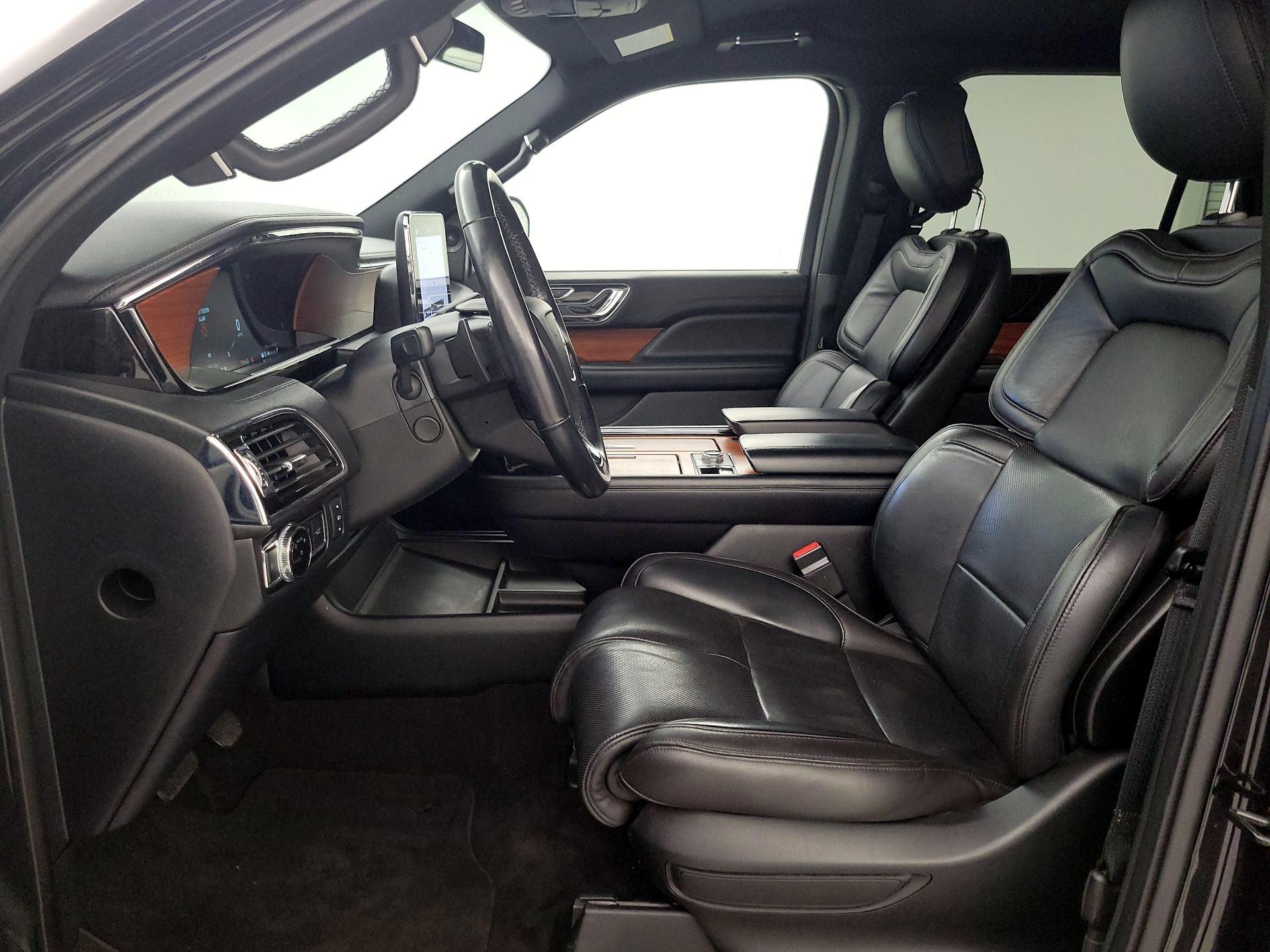 Thumbnail: 2018 Lincoln Navigator - 11