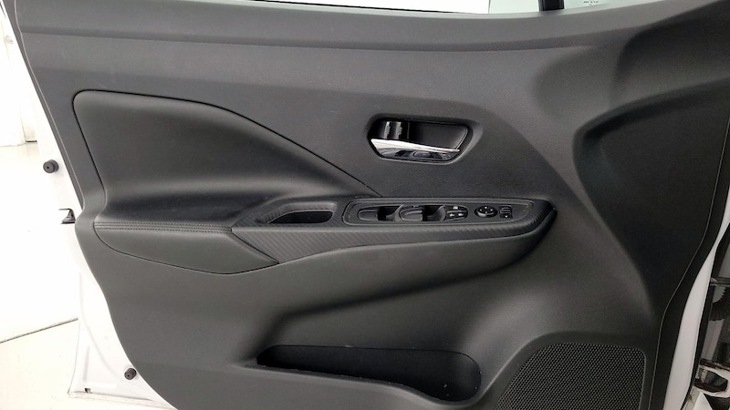 2020 Nissan Versa SV 12