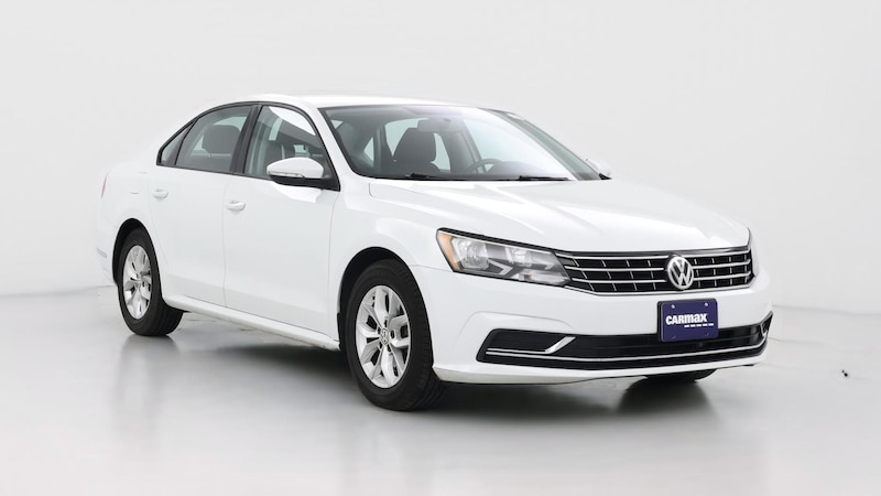 2018 Volkswagen Passat S Hero Image